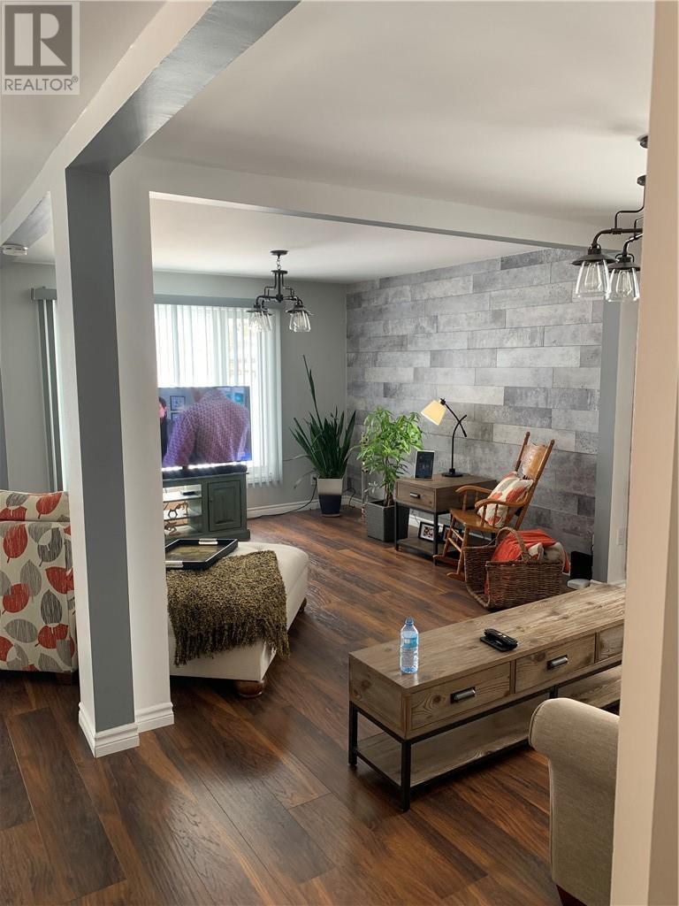 5 Algoma, Webbwood, ON - Indoor Photo Showing Living Room