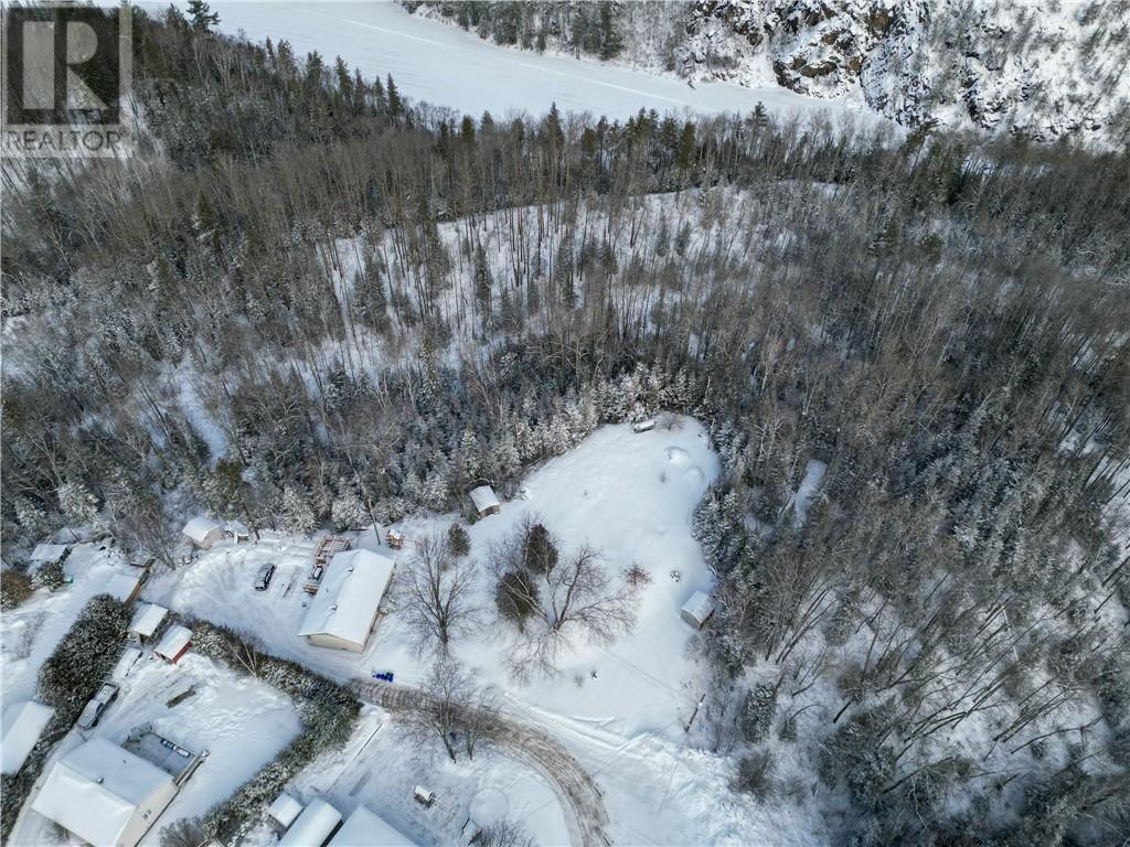 6 Gill Crescent, Onaping, ON