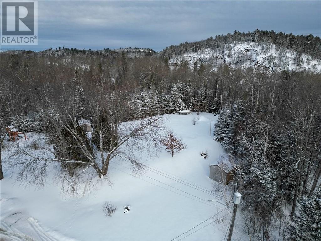 6 Gill Crescent, Onaping, ON