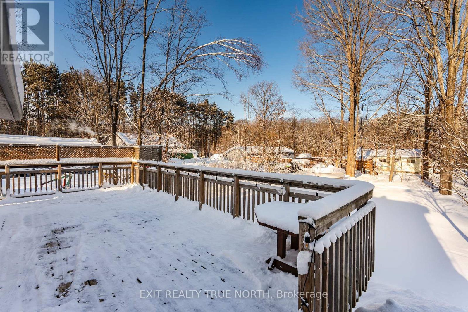 8 Robin Court, Tiny, ON - Outdoor