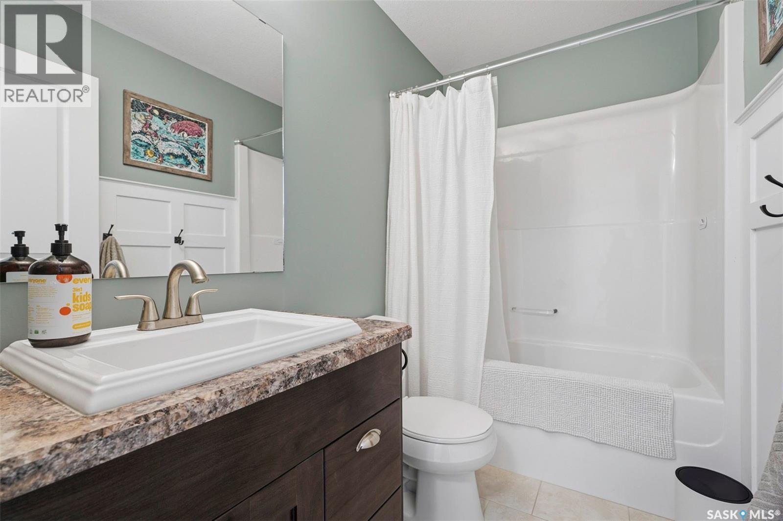 516 Atton Lane, Saskatoon, SK - Indoor Photo Showing Bathroom