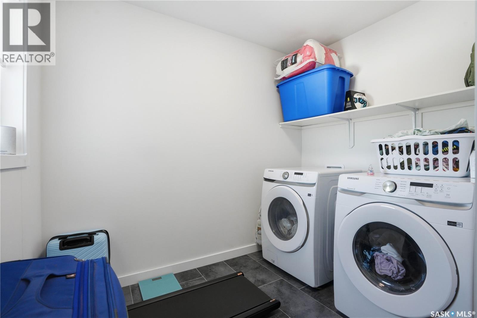 360 Barrett Street, Saskatoon, SK - Indoor Photo Showing Laundry Room