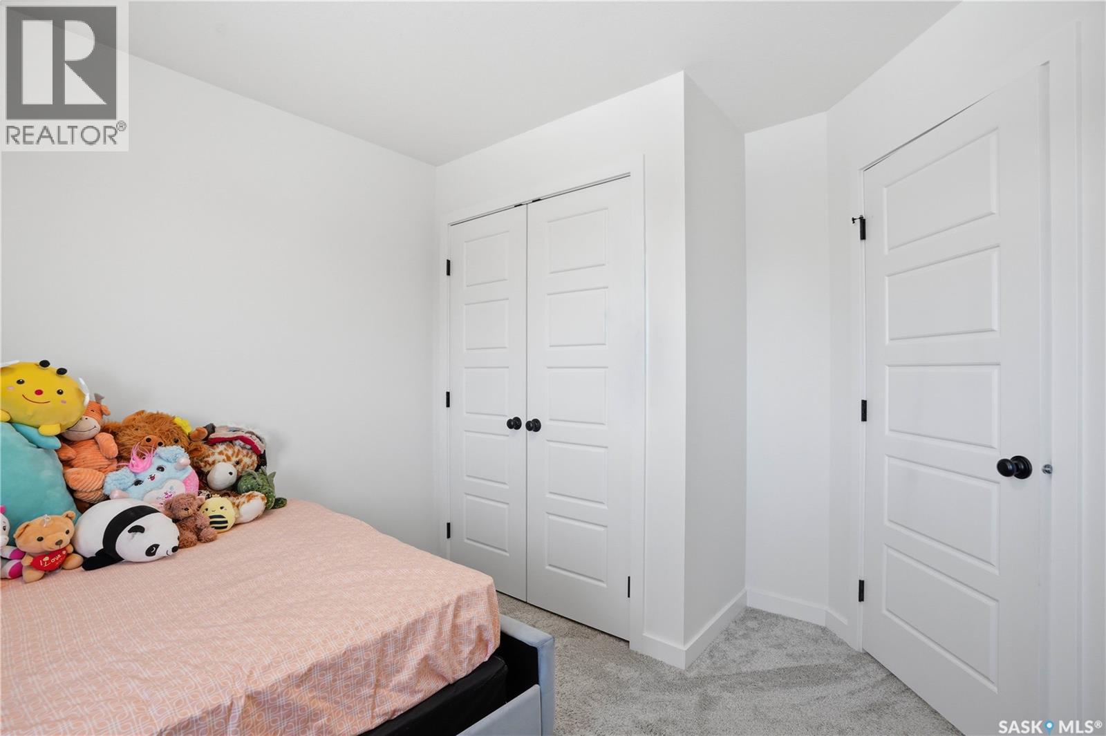 360 Barrett Street, Saskatoon, SK - Indoor Photo Showing Bedroom