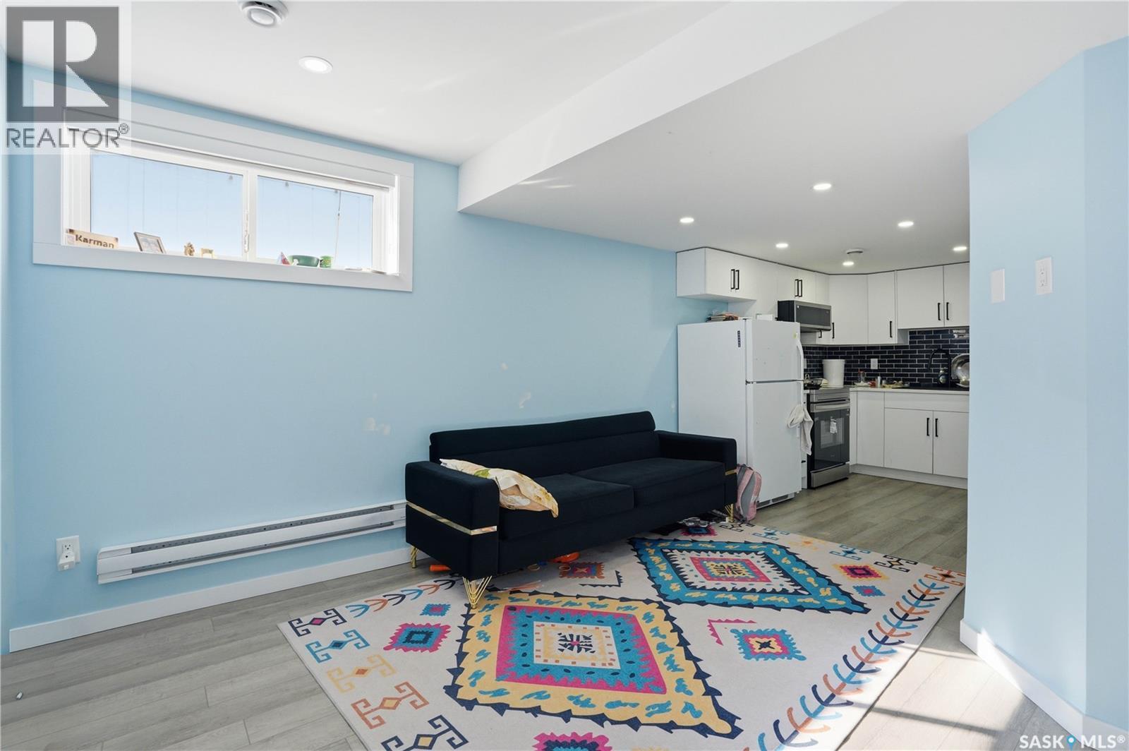 360 Barrett Street, Saskatoon, SK - Indoor