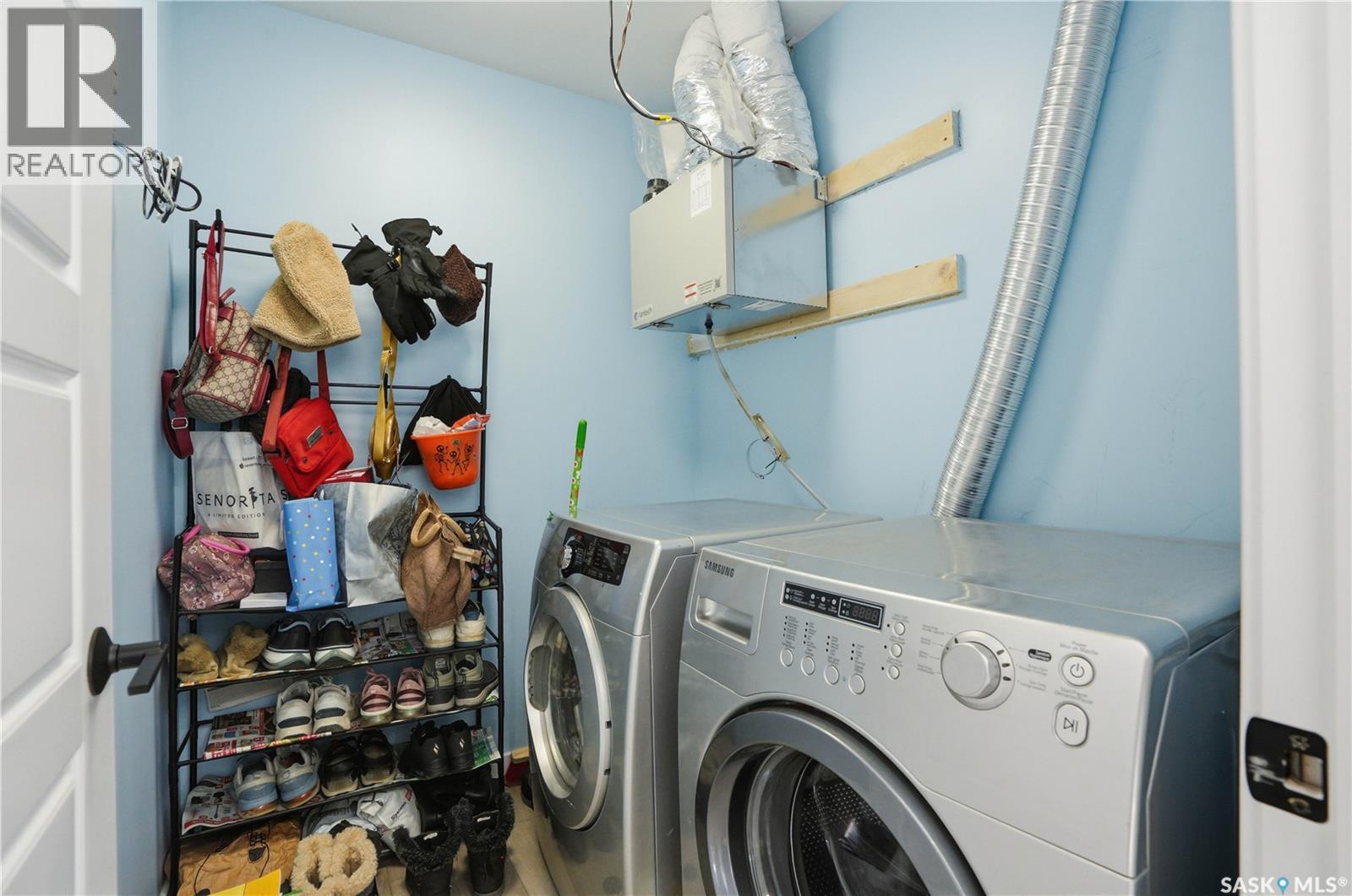 360 Barrett Street, Saskatoon, SK - Indoor Photo Showing Laundry Room