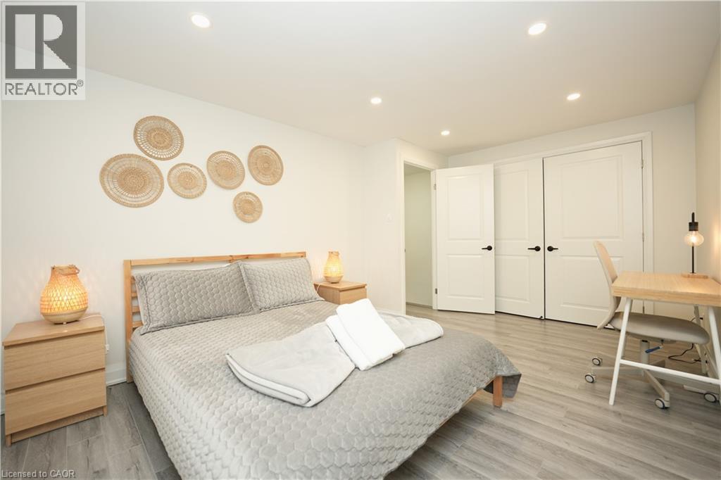 140 Jansen Avenue, Kitchener, ON - Indoor Photo Showing Bedroom