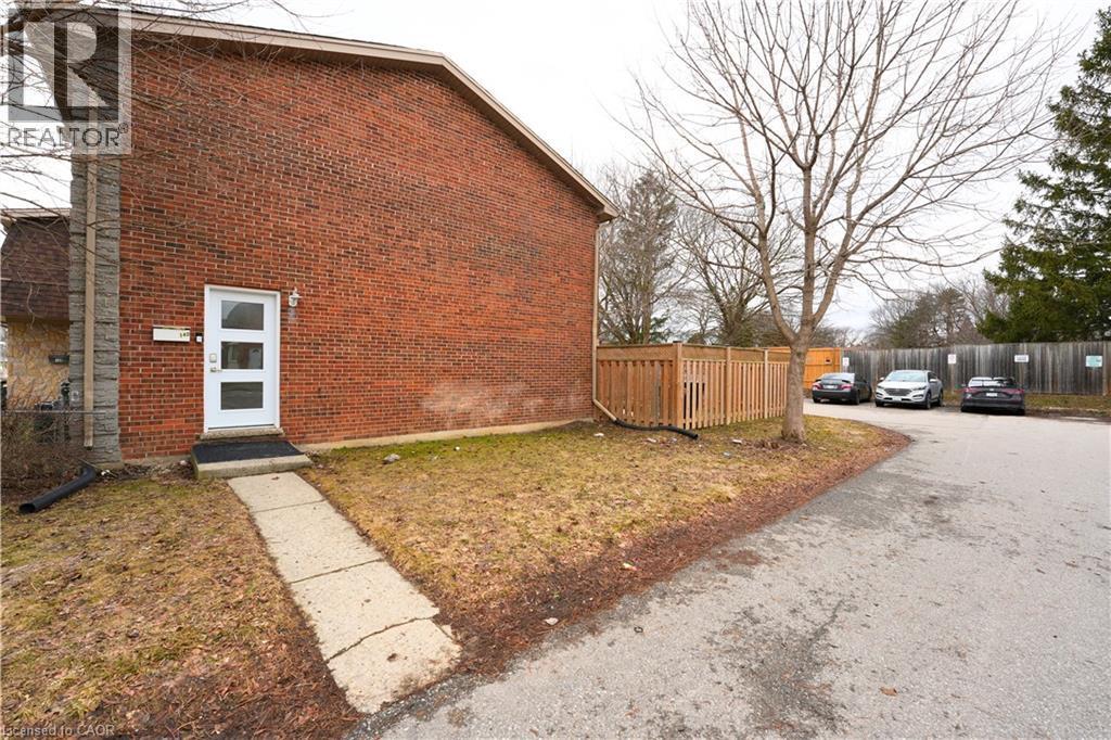 140 Jansen Avenue, Kitchener, ON - Outdoor