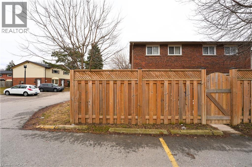 140 Jansen Avenue, Kitchener, ON - Outdoor