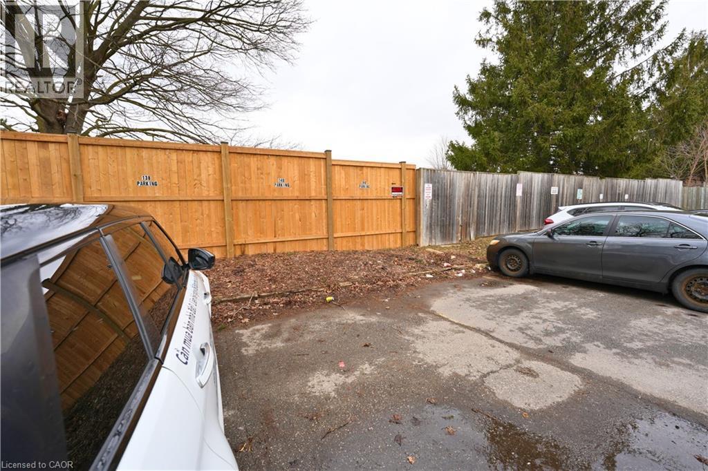 140 Jansen Avenue, Kitchener, ON - Outdoor