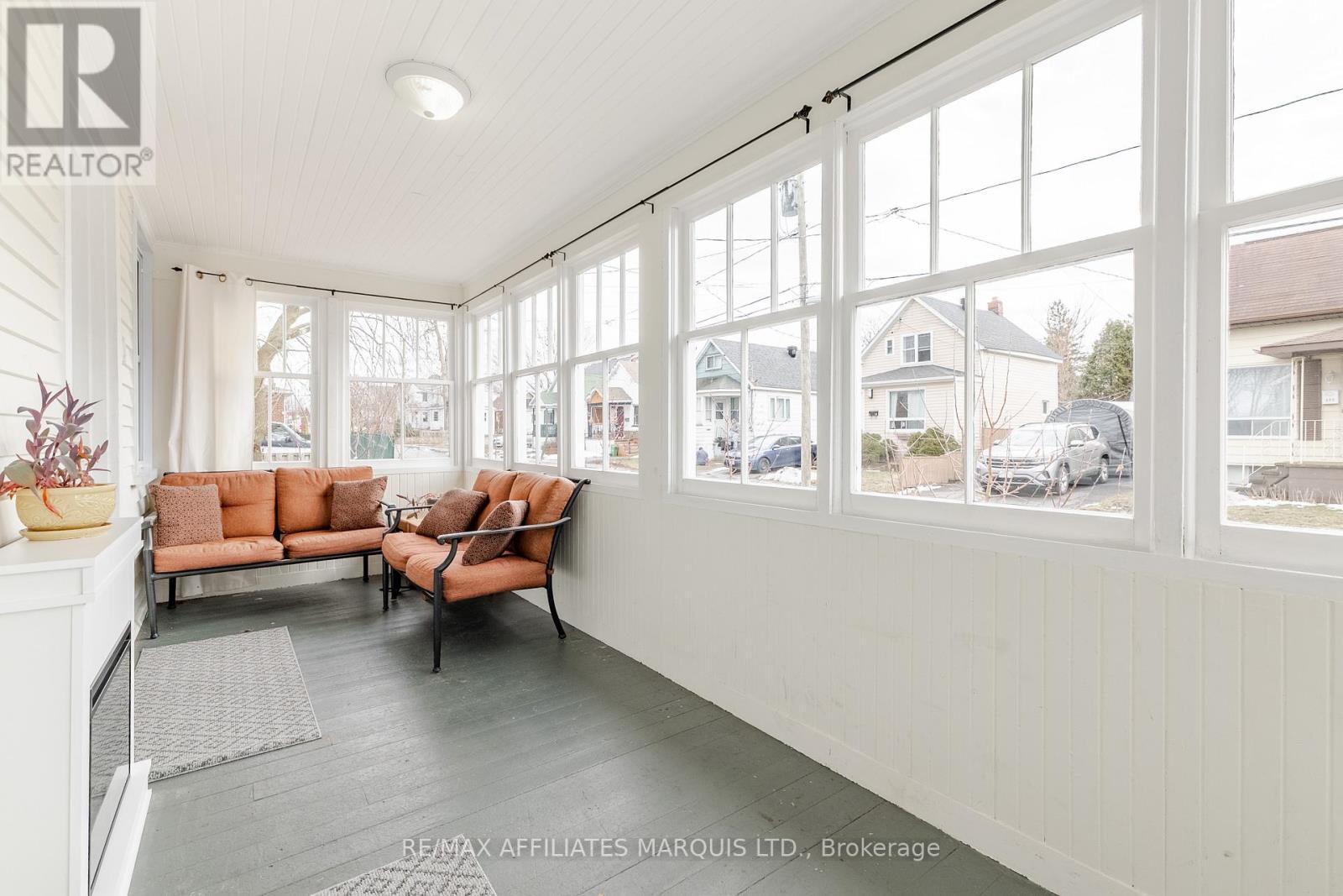 323 8Th Street E, Cornwall, ON - Indoor