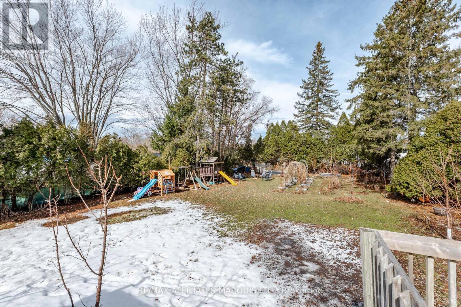 323 8Th Street E, Cornwall, ON - Outdoor