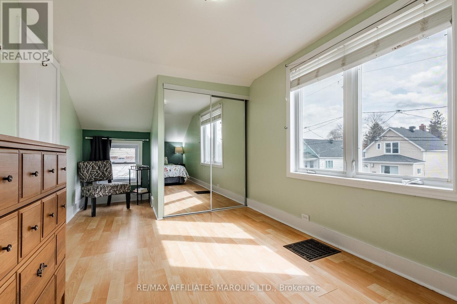323 Eighth Street E, Cornwall, ON - Indoor Photo Showing Other Room
