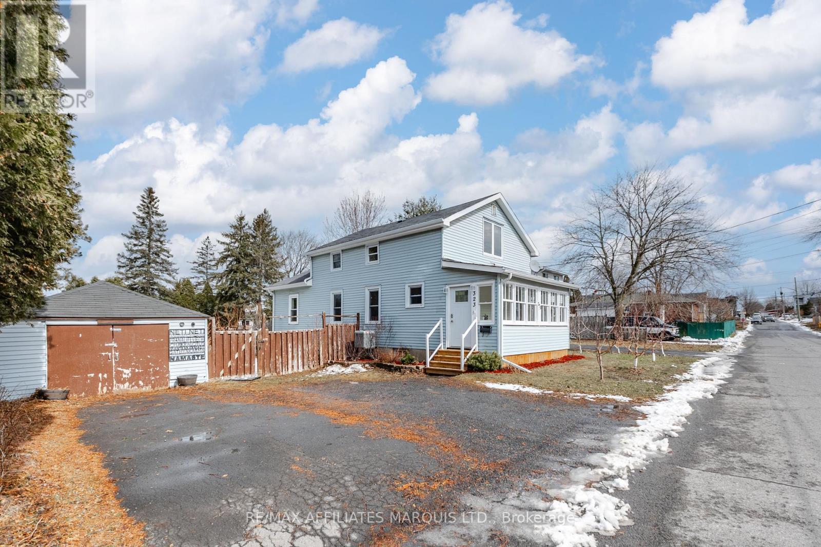 323 Eighth Street E, Cornwall, ON - Outdoor
