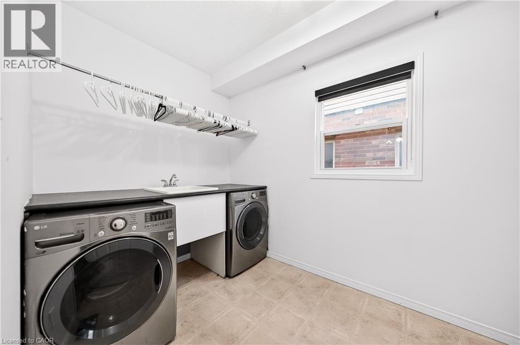 67 Maitland Street, Kitchener, ON - Indoor Photo Showing Laundry Room