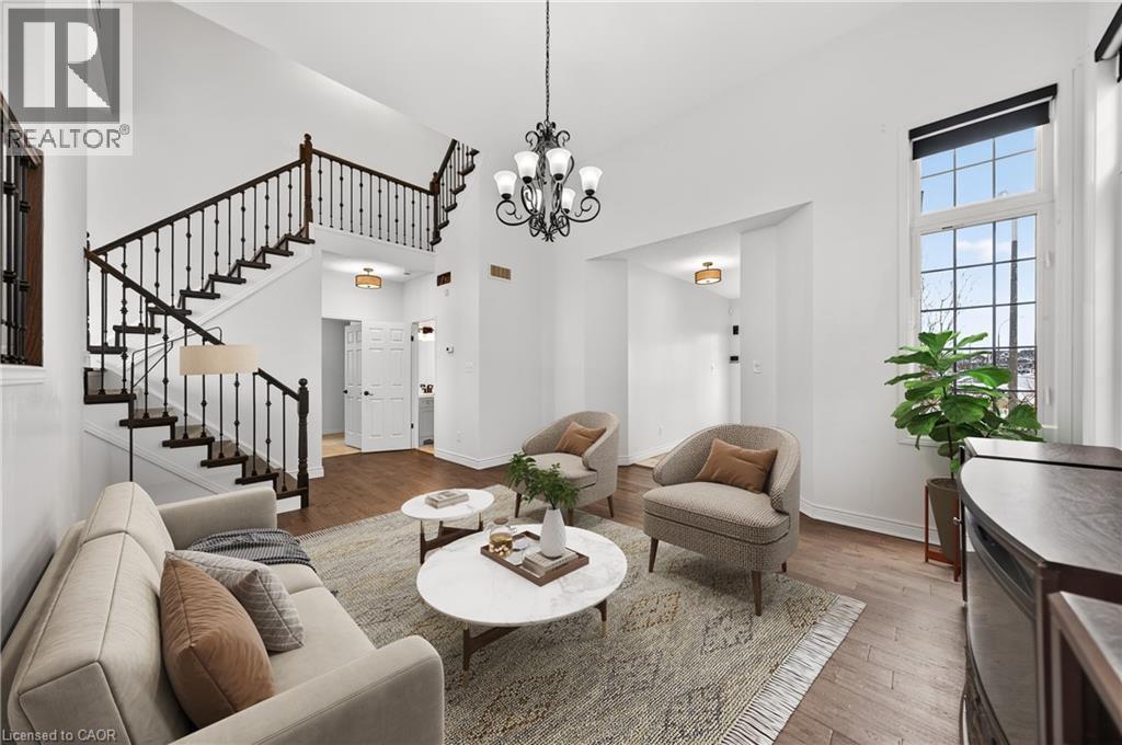 67 Maitland Street, Kitchener, ON - Indoor Photo Showing Living Room