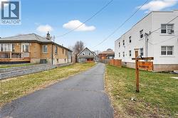 93 WALNUT Street Brantford, ON N3T 1H3