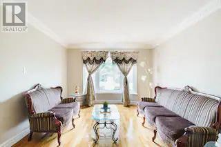 4562 Penhallow Road, Mississauga, ON - Indoor Photo Showing Living Room