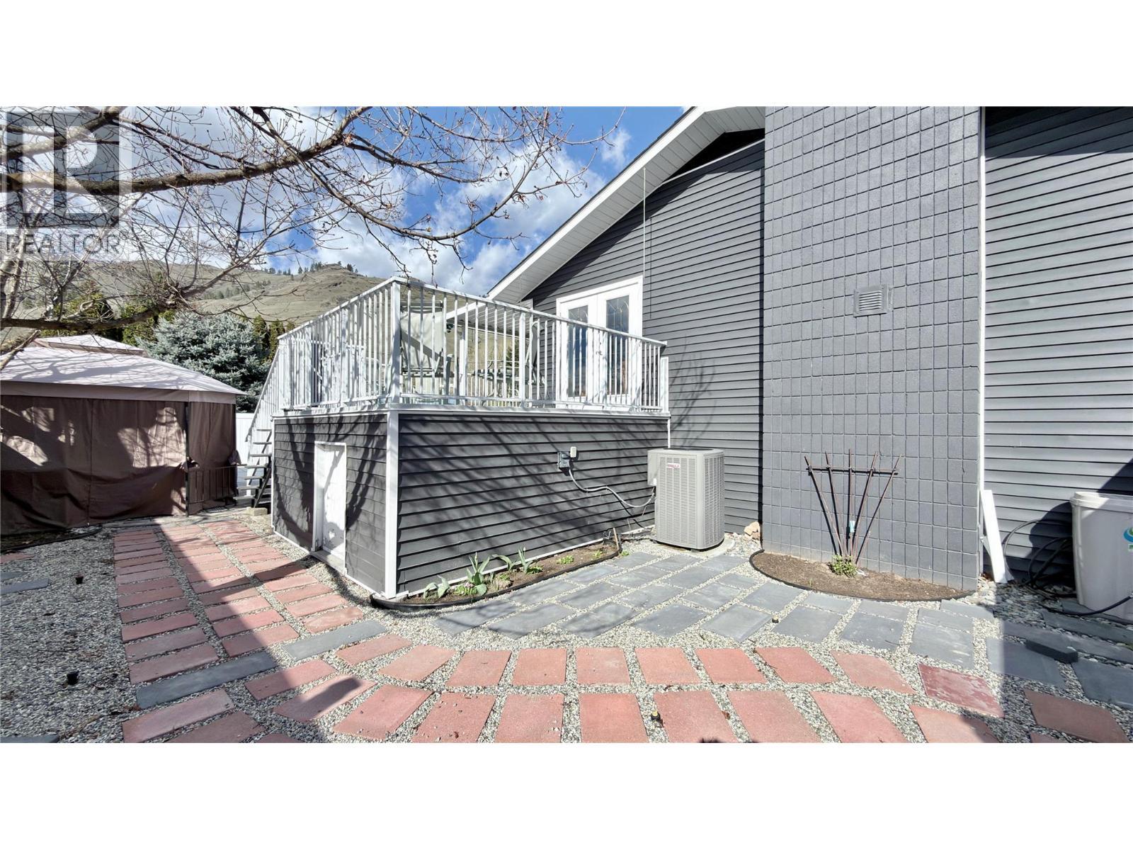 461 Eighth Avenue, Midway, BC - Outdoor With Deck Patio Veranda
