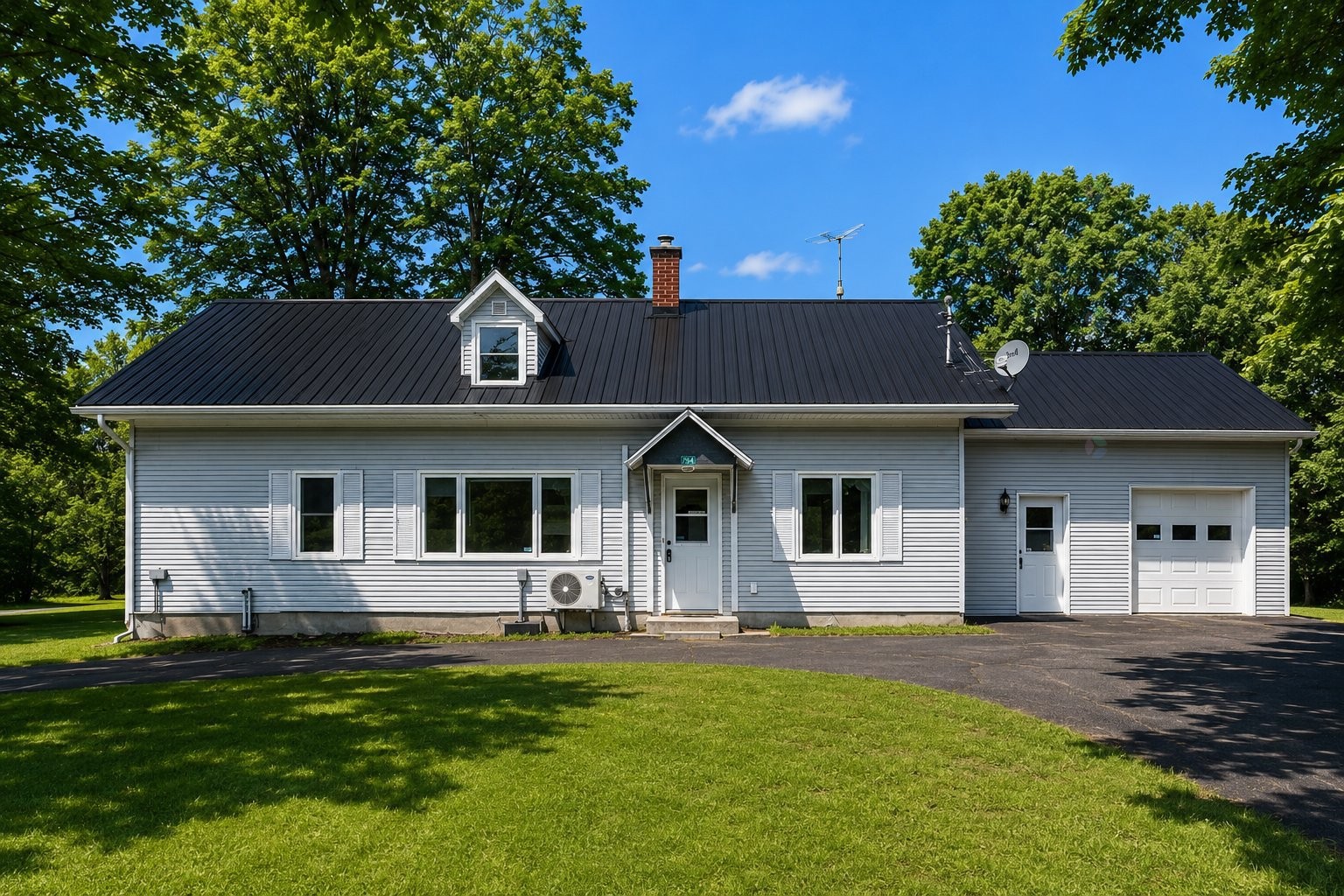 Façade - 764 Ch. Dutch, Bedford - Canton, QC - Outdoor