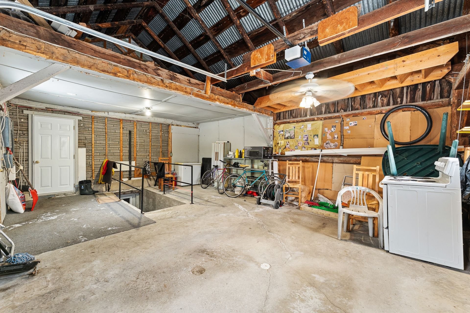 Garage - 764 Ch. Dutch, Bedford - Canton, QC - Indoor Photo Showing Other Room