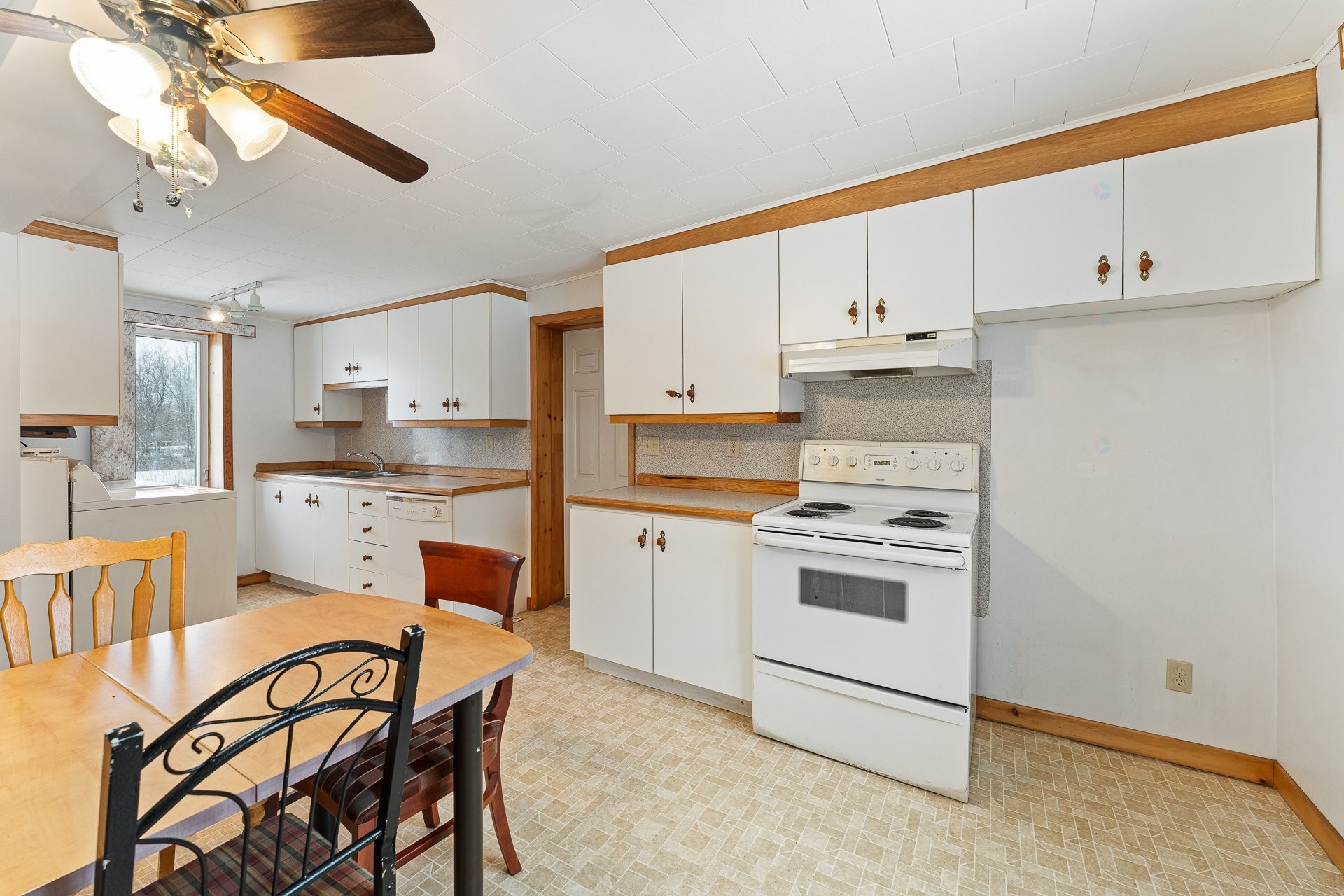 Cuisine - 764 Ch. Dutch, Bedford - Canton, QC - Indoor Photo Showing Kitchen