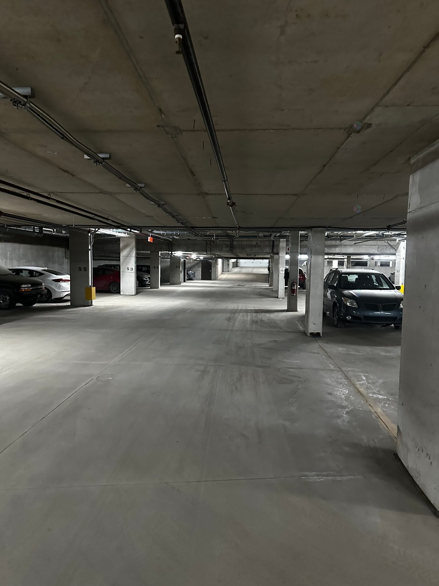 Parking - 105-9179 Boul. Maurice-Duplessis, Montréal (Rivière-Des-Prairies/Pointe-Aux-Trembles), QC - Indoor Photo Showing Garage