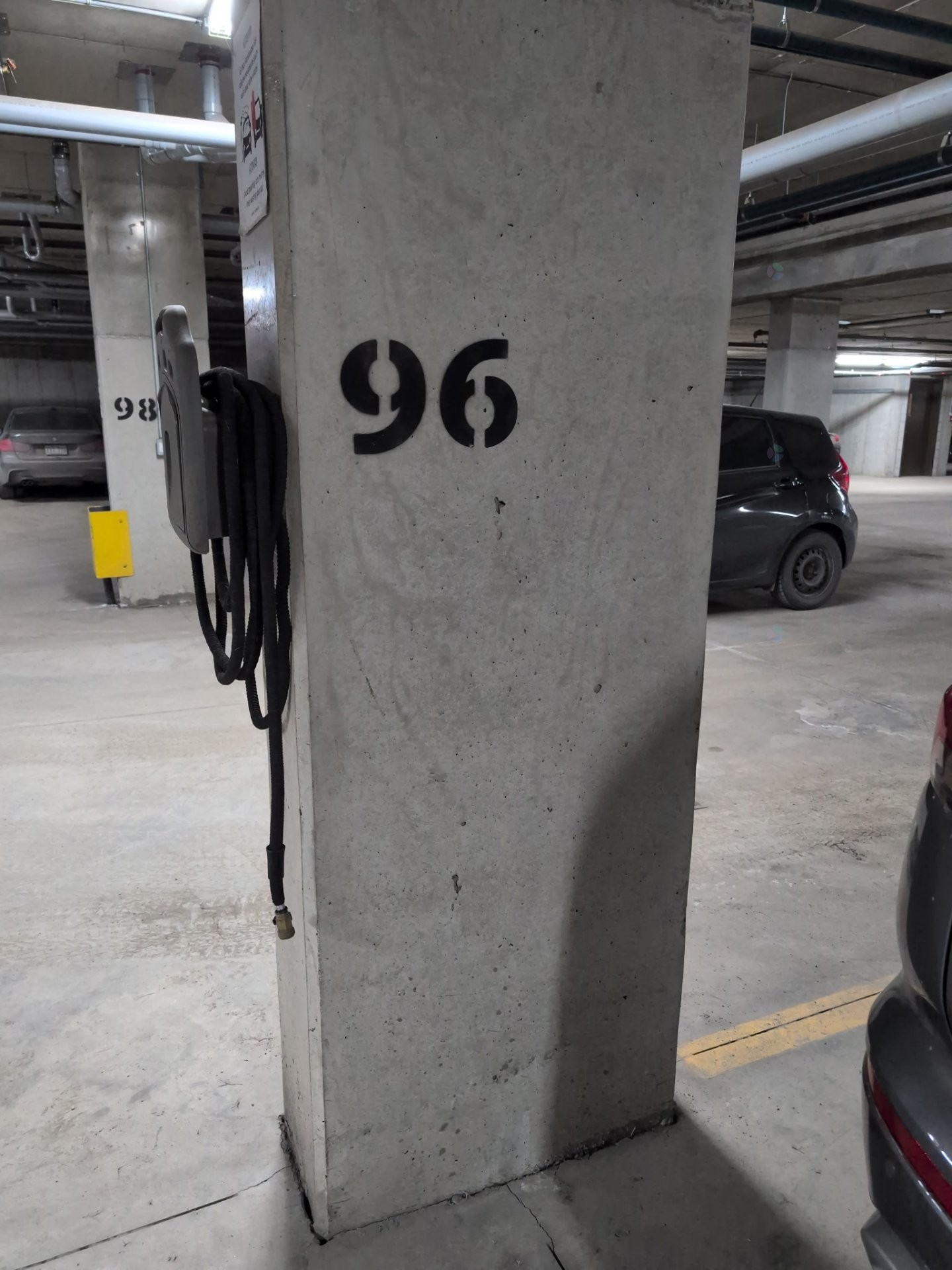 Parking - 105-9179 Boul. Maurice-Duplessis, Montréal (Rivière-Des-Prairies/Pointe-Aux-Trembles), QC - Photo Showing Garage