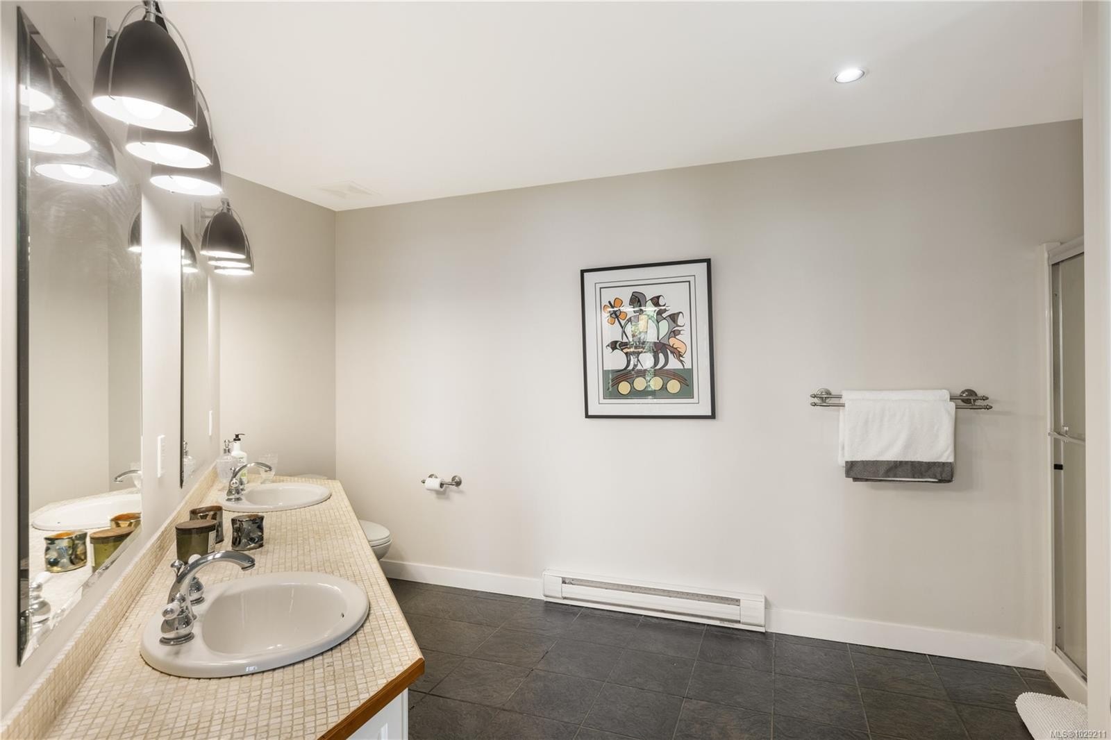 253 Chilton Rd, Salt Spring, BC