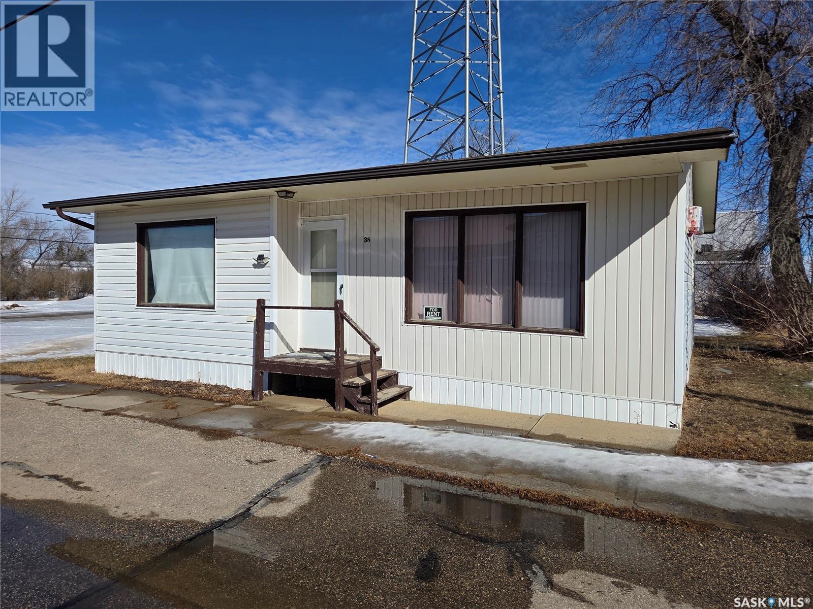 38 Railway Avenue, Redvers, SK