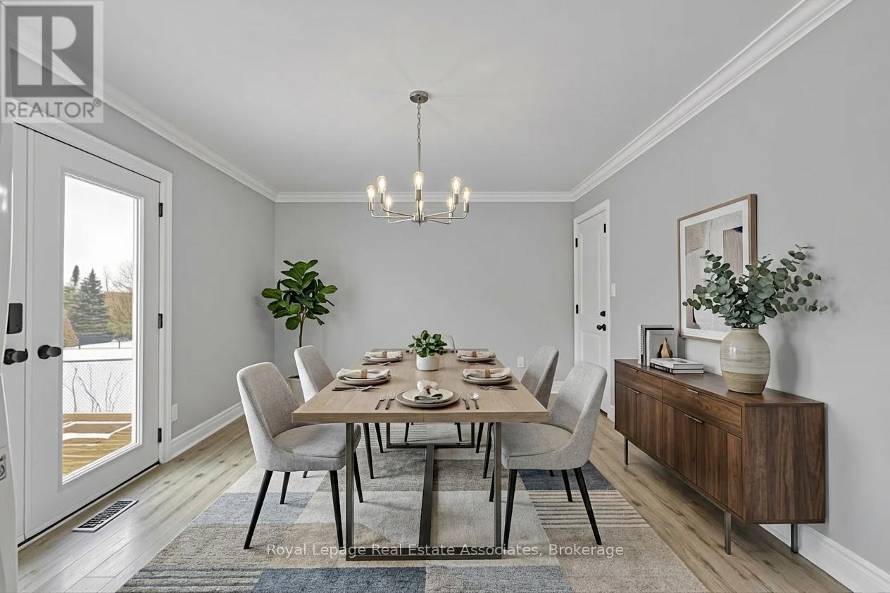 *VIRTUALLY STAGED* - 44 Mcclellan Road, Caledon, ON - Indoor Photo Showing Dining Room