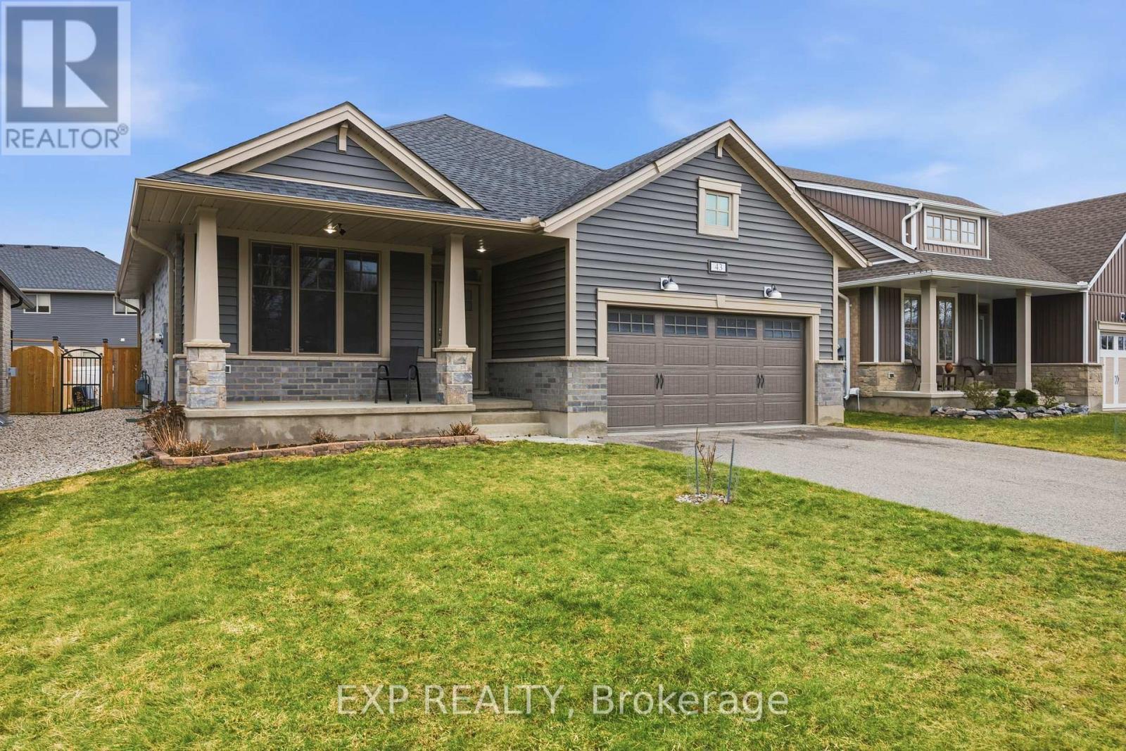 43 Lowrie Crescent, Tillsonburg, ON - Outdoor With Deck Patio Veranda With Facade
