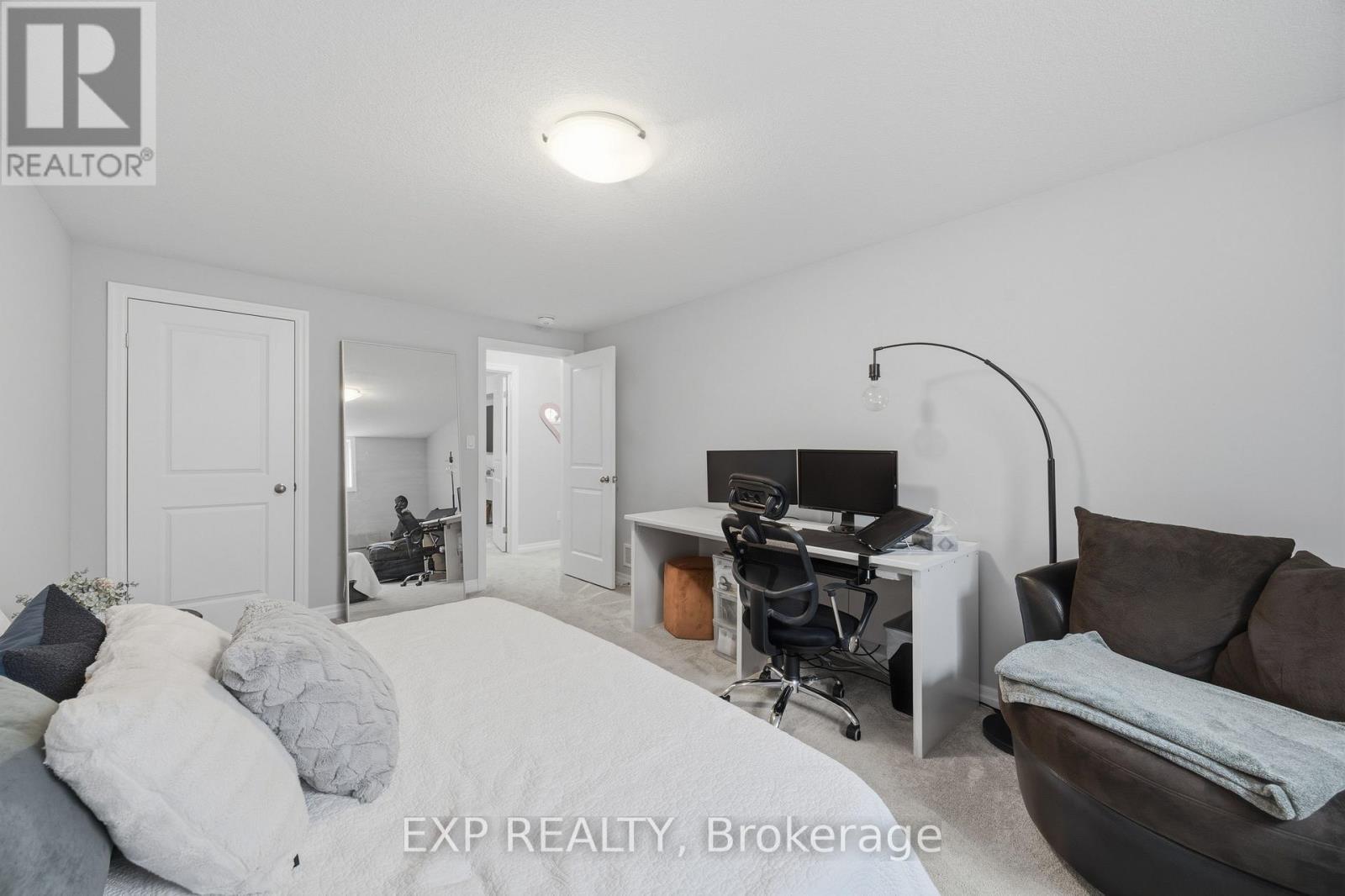 43 Lowrie Crescent, Tillsonburg, ON - Indoor Photo Showing Bedroom