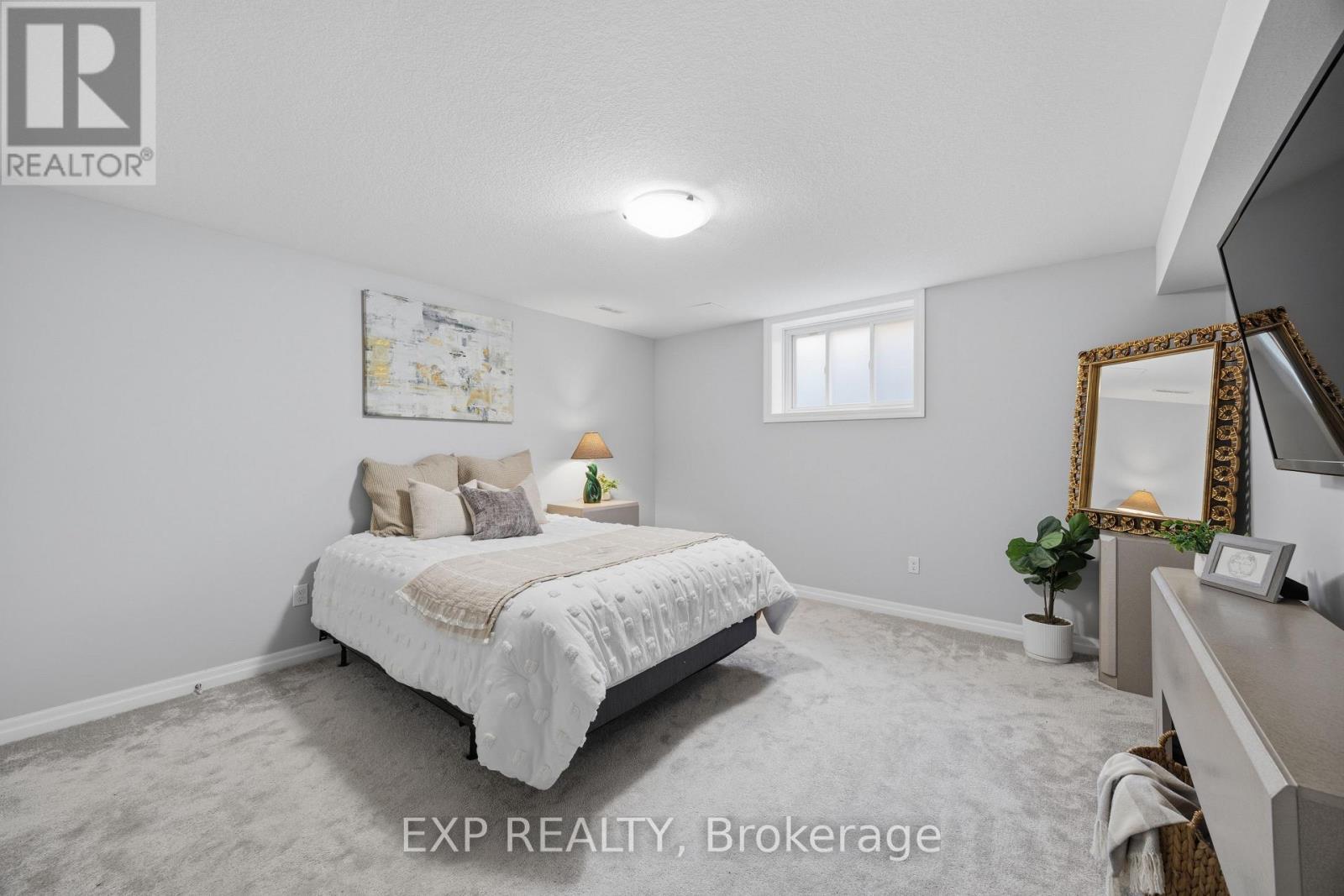 43 Lowrie Crescent, Tillsonburg, ON - Indoor Photo Showing Bedroom