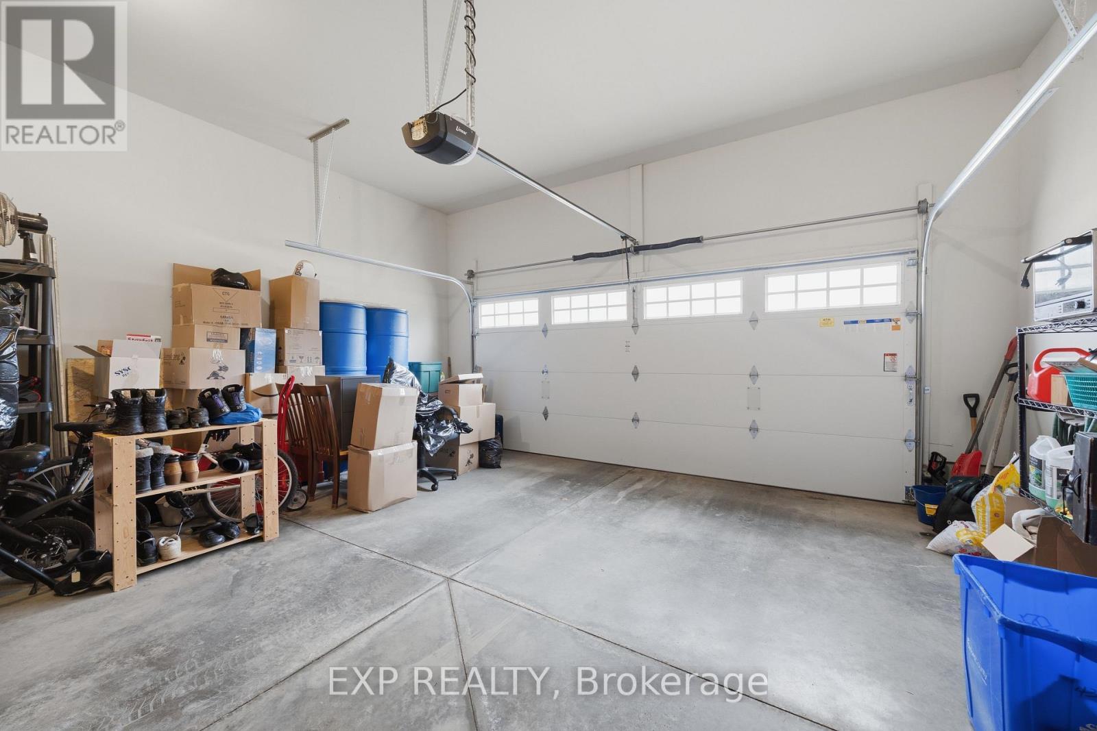 43 Lowrie Crescent, Tillsonburg, ON - Indoor Photo Showing Garage