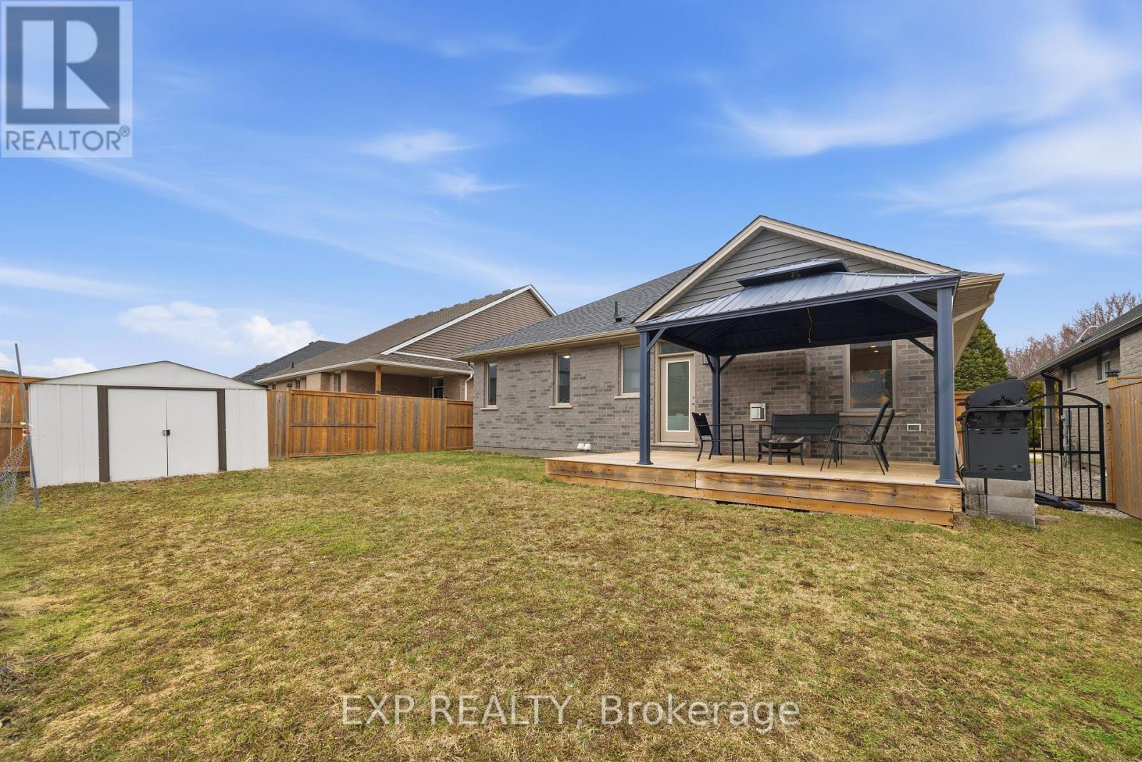 43 Lowrie Crescent, Tillsonburg, ON - Outdoor With Deck Patio Veranda