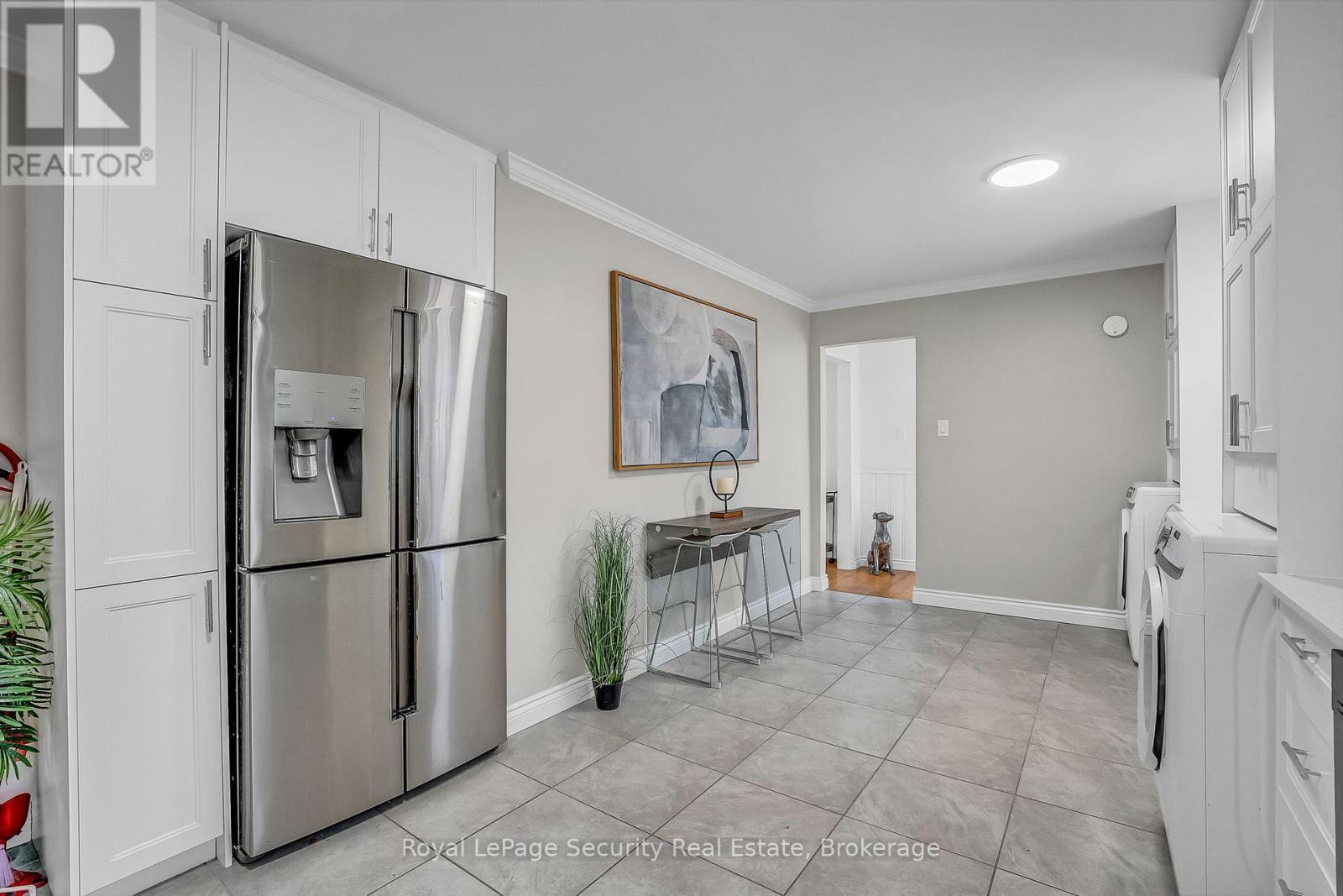 516 Kelvedon Mews, Mississauga, ON - Indoor Photo Showing Other Room
