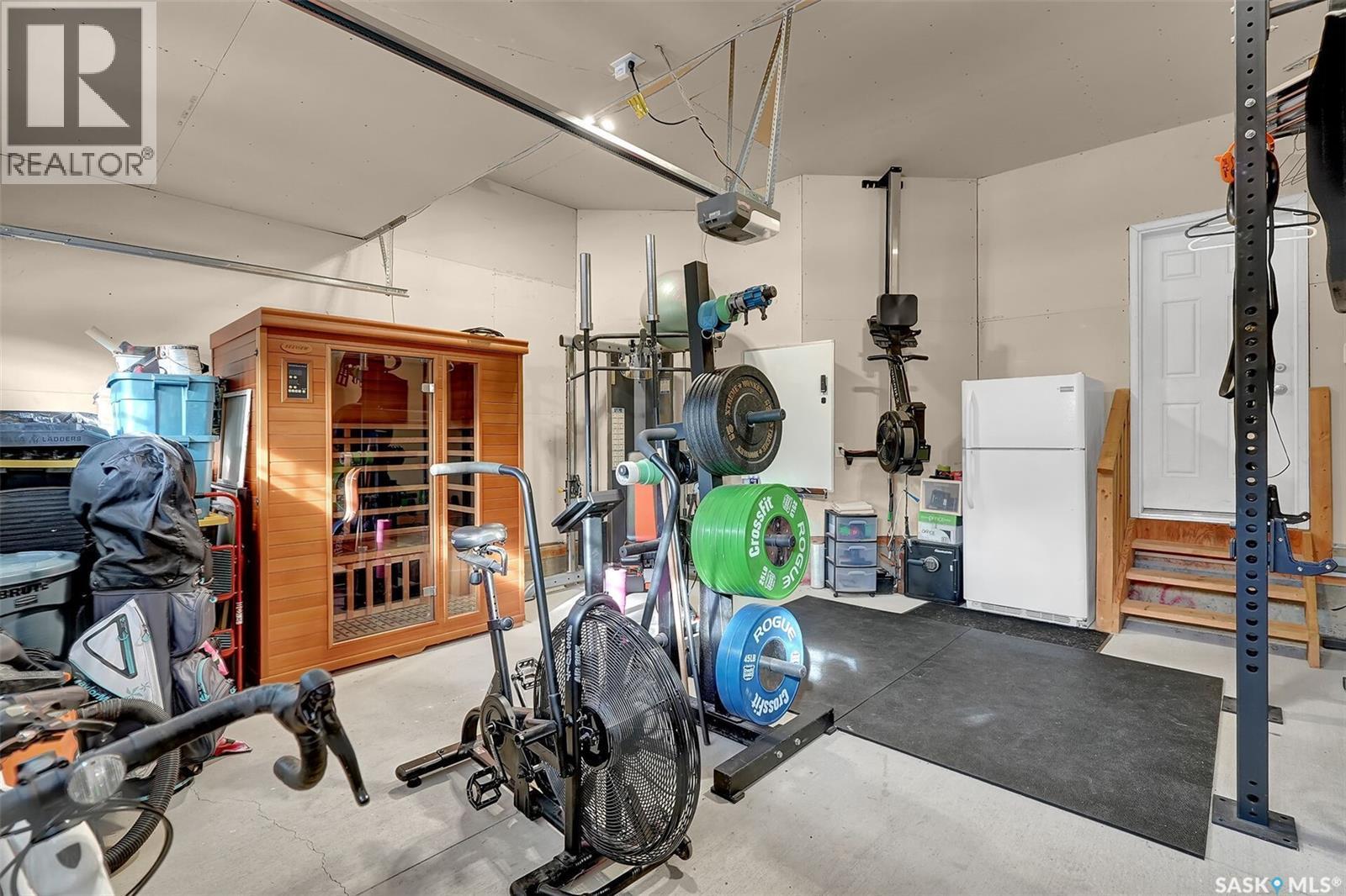 8856 Kestral Drive, Regina, SK - Indoor