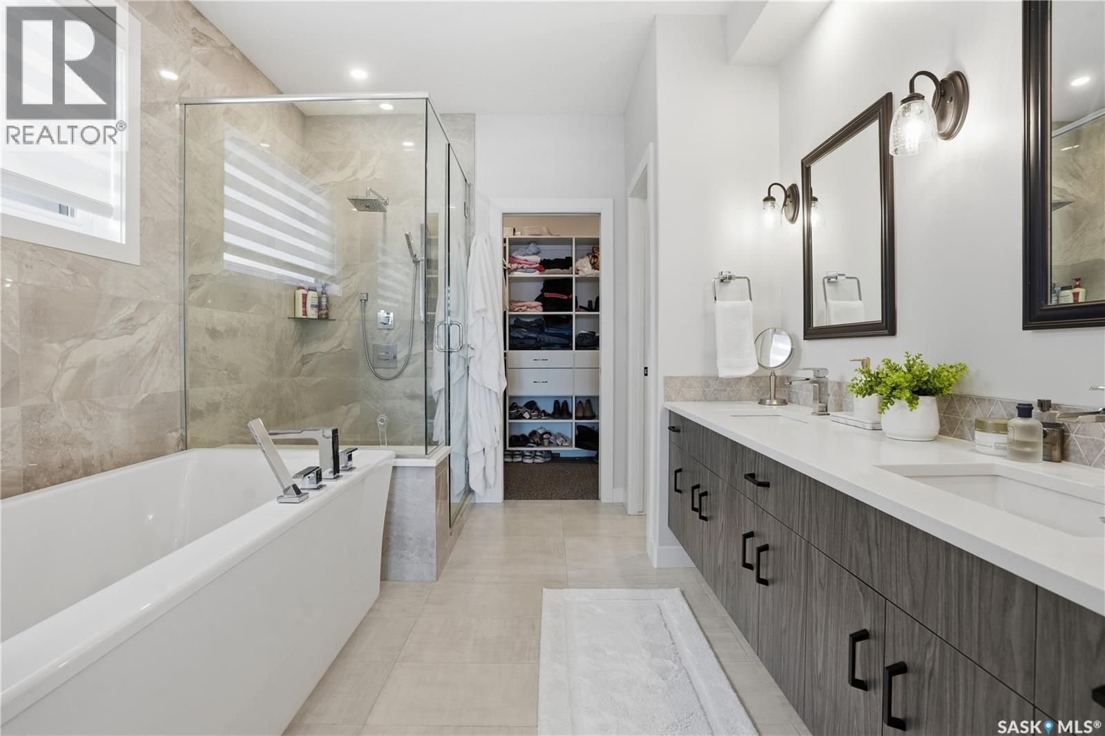 4418 Sage Crescent E, Regina, SK - Indoor Photo Showing Bathroom