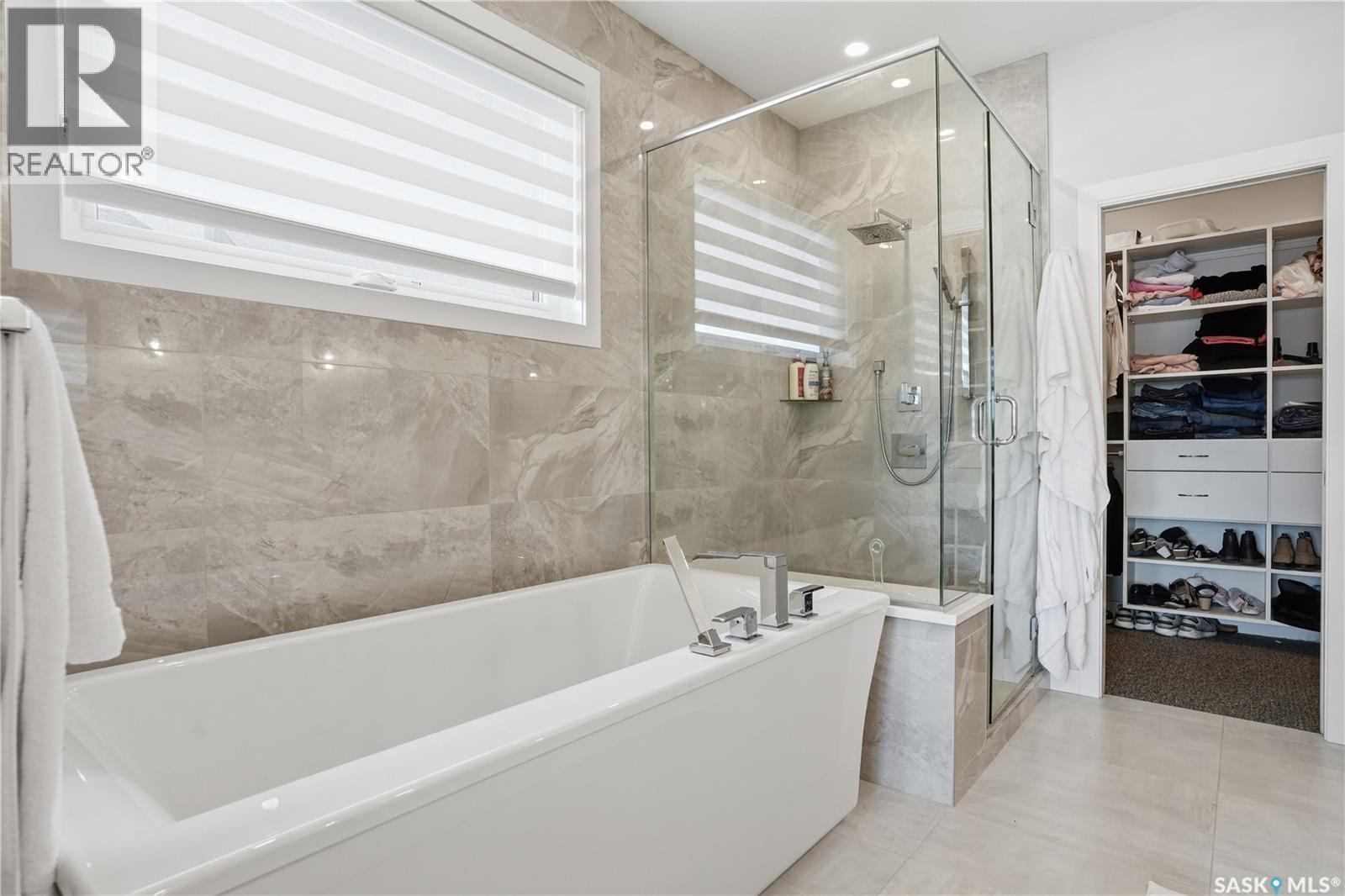 4418 Sage Crescent E, Regina, SK - Indoor Photo Showing Bathroom