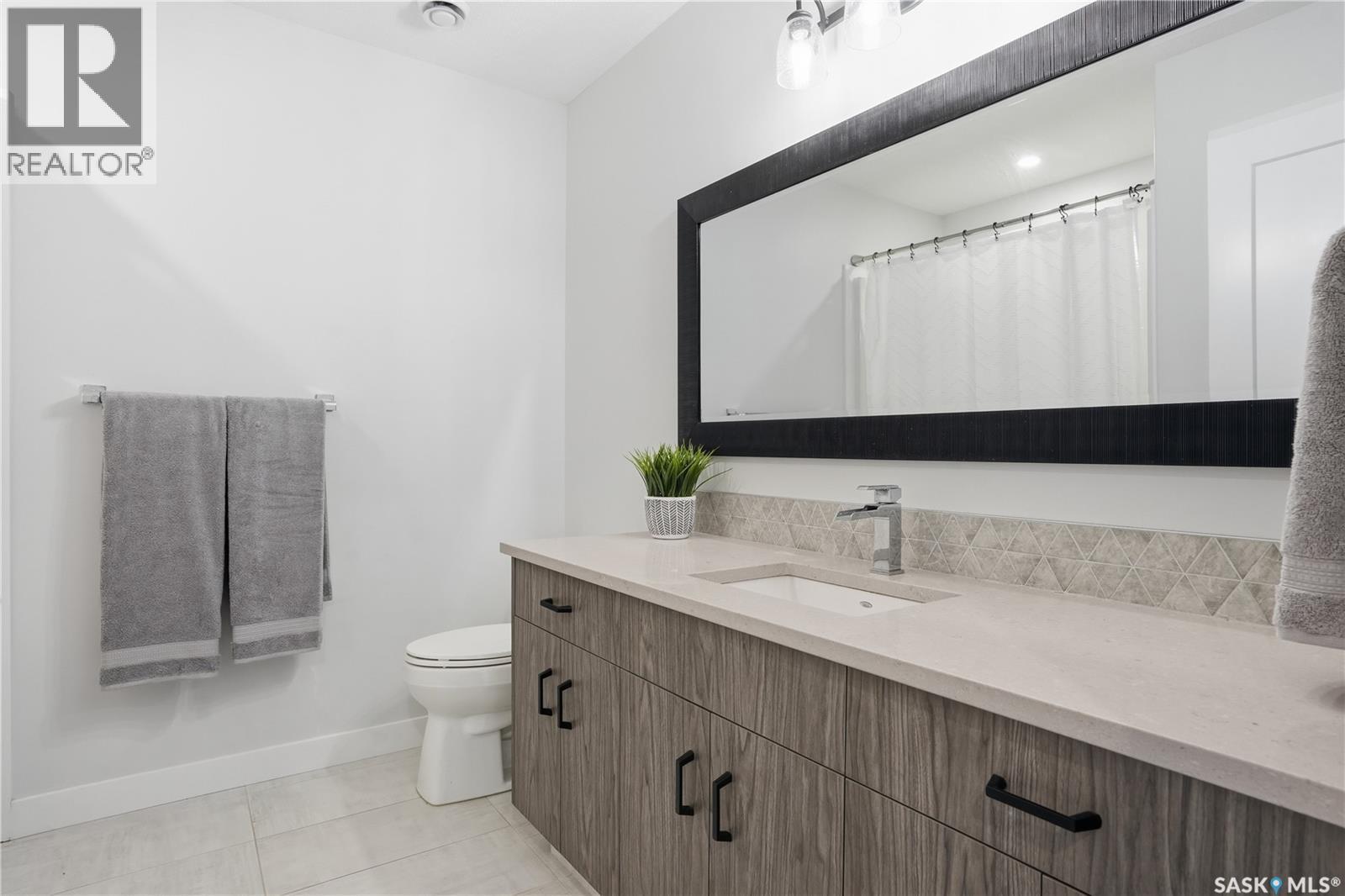 4418 Sage Crescent E, Regina, SK - Indoor Photo Showing Bathroom