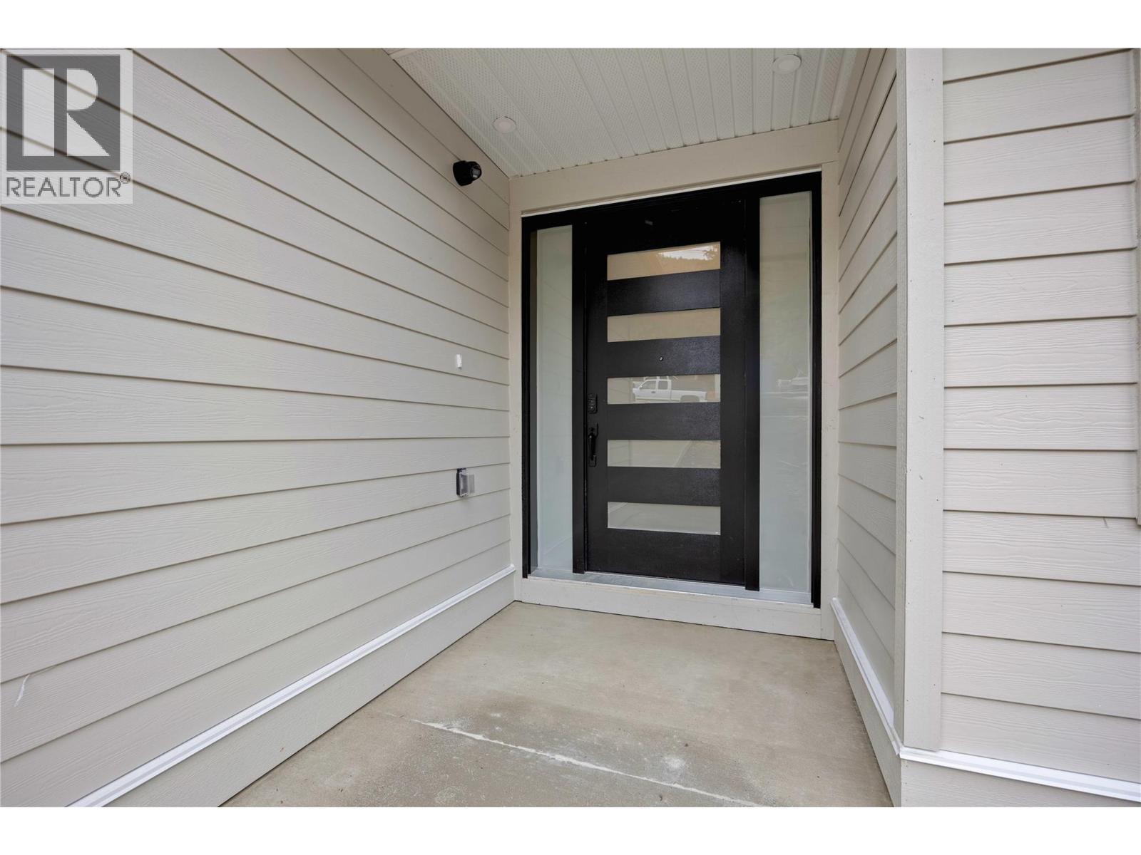 7279 Birch Close, Anglemont, BC - Outdoor With Exterior
