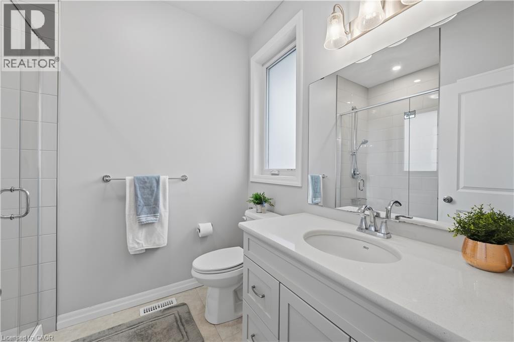 43 Lowrie Crescent, Tillsonburg, ON - Indoor Photo Showing Bathroom