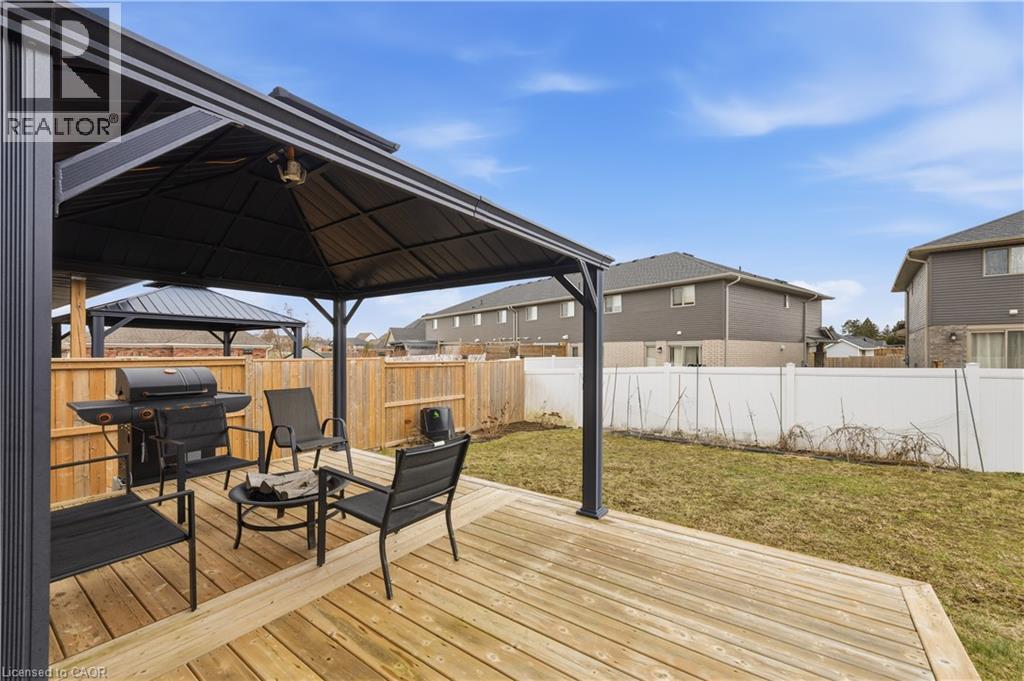 43 Lowrie Crescent, Tillsonburg, ON - Outdoor With Deck Patio Veranda