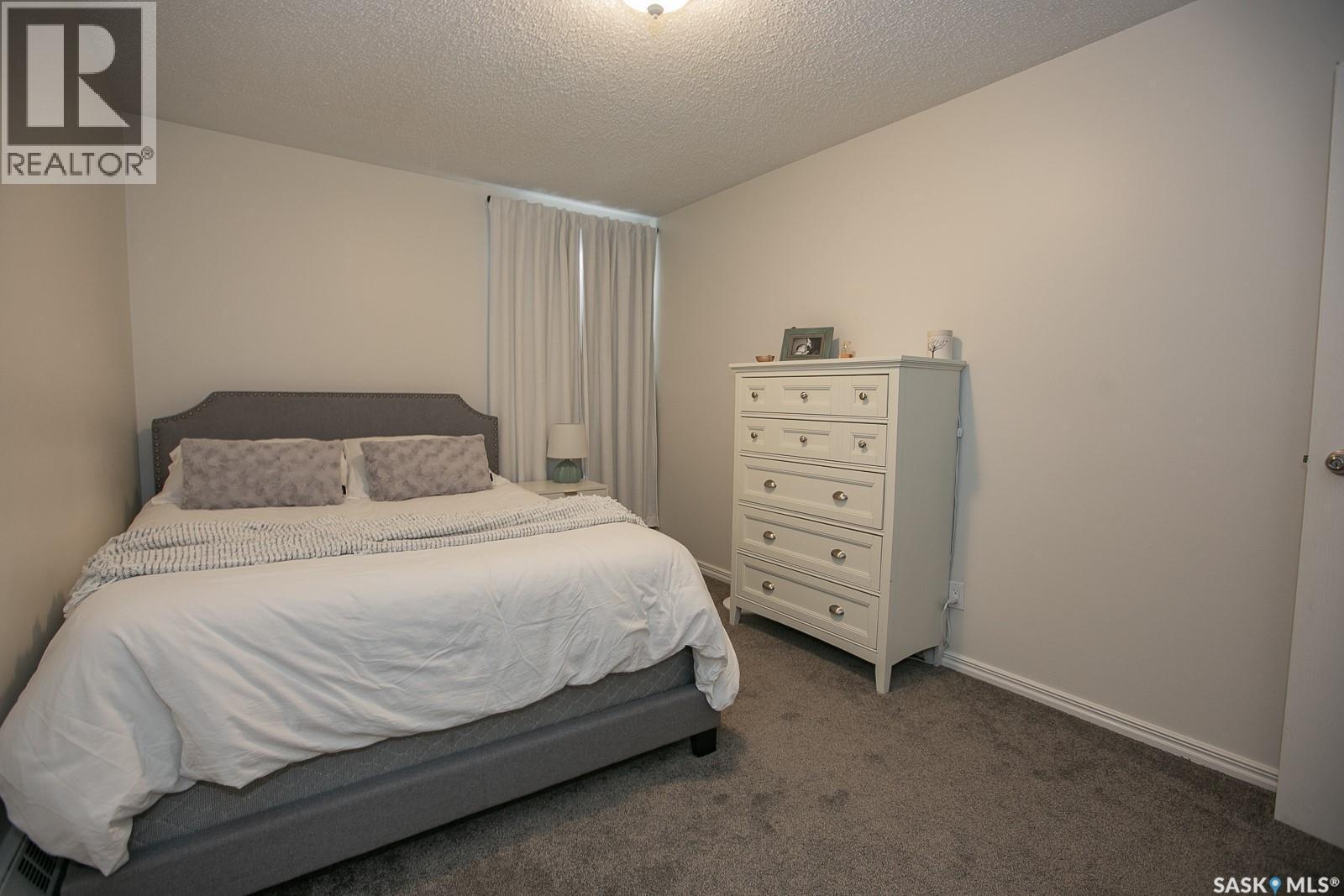 A 22 Nollet Avenue, Regina, SK - Indoor Photo Showing Bedroom