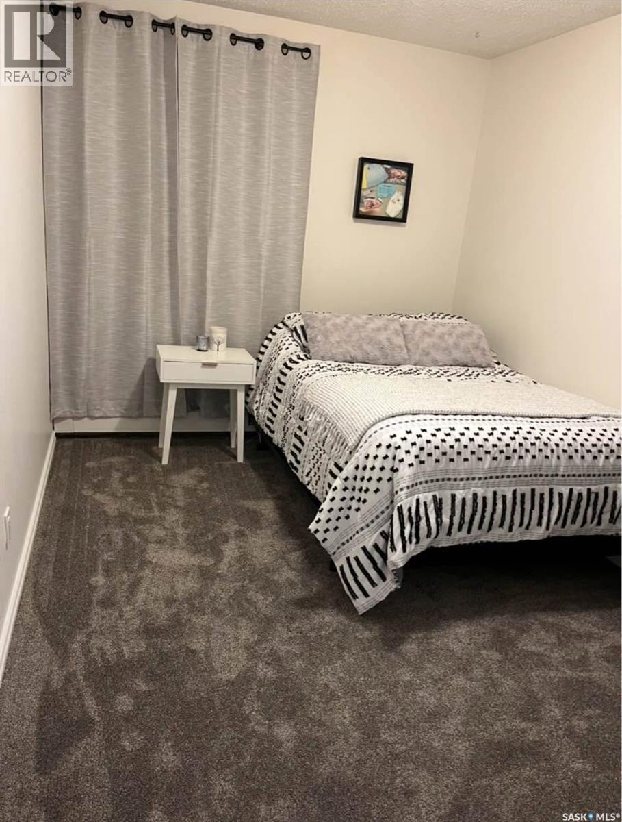 A 22 Nollet Avenue, Regina, SK - Indoor Photo Showing Bedroom