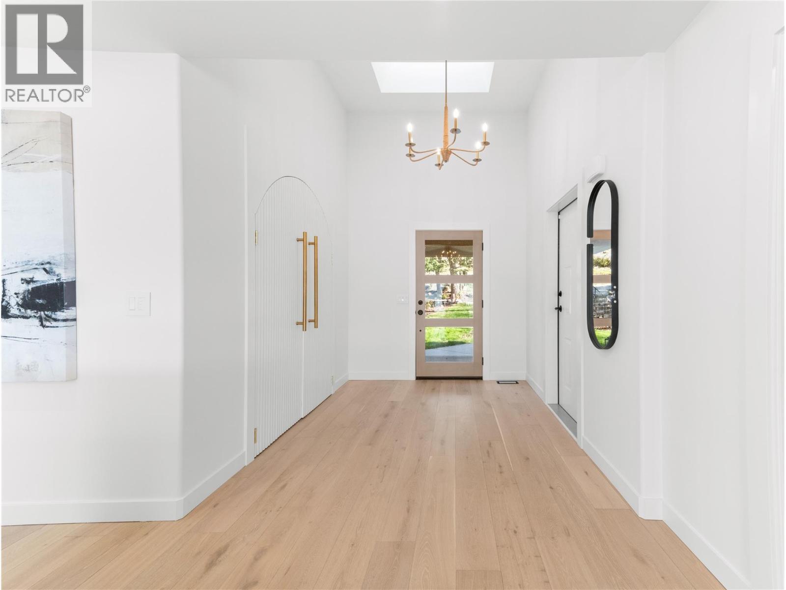 5538 Lakeshore Road, Kelowna, BC - Indoor Photo Showing Other Room
