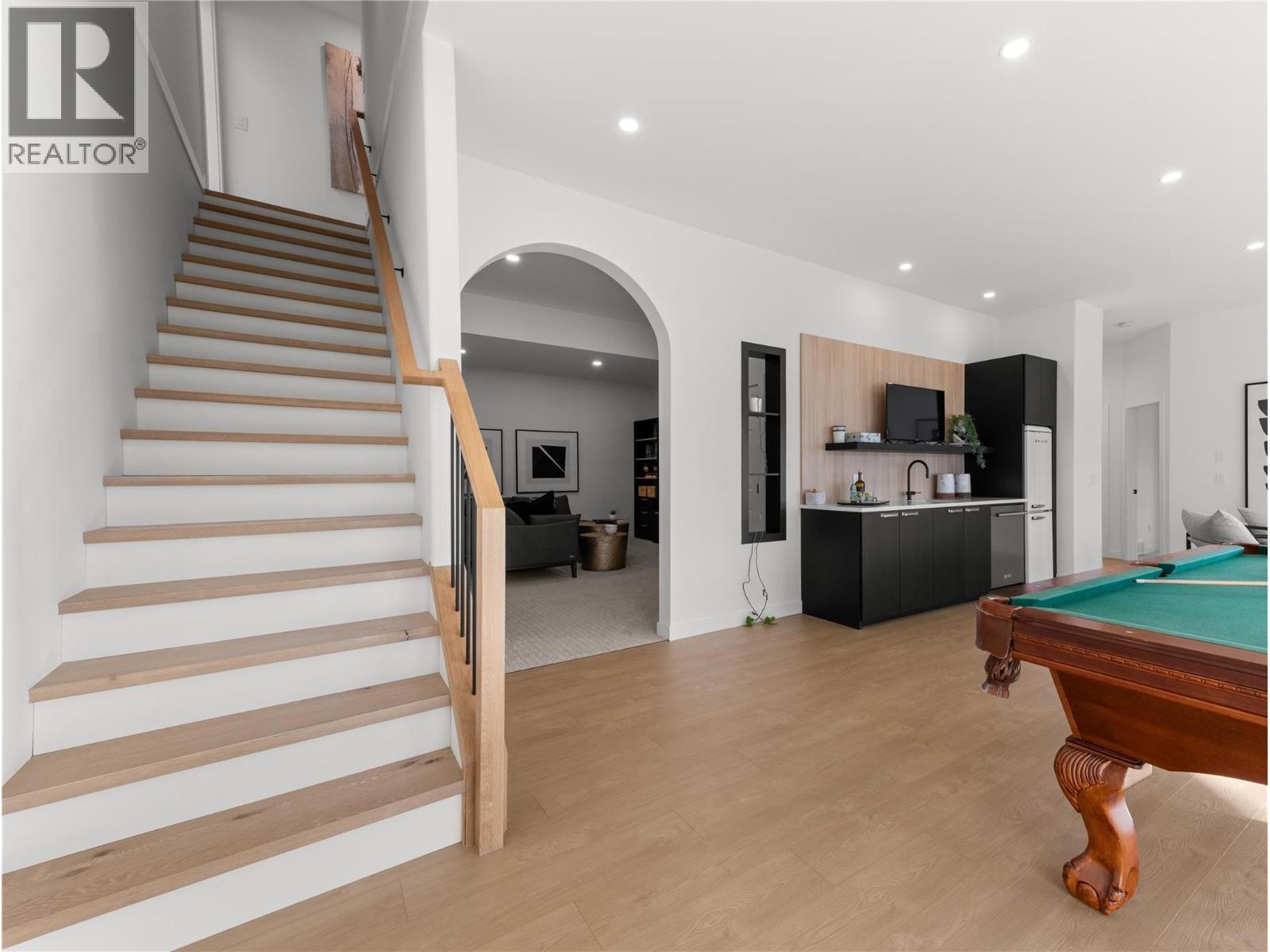5538 Lakeshore Road, Kelowna, BC - Indoor Photo Showing Other Room