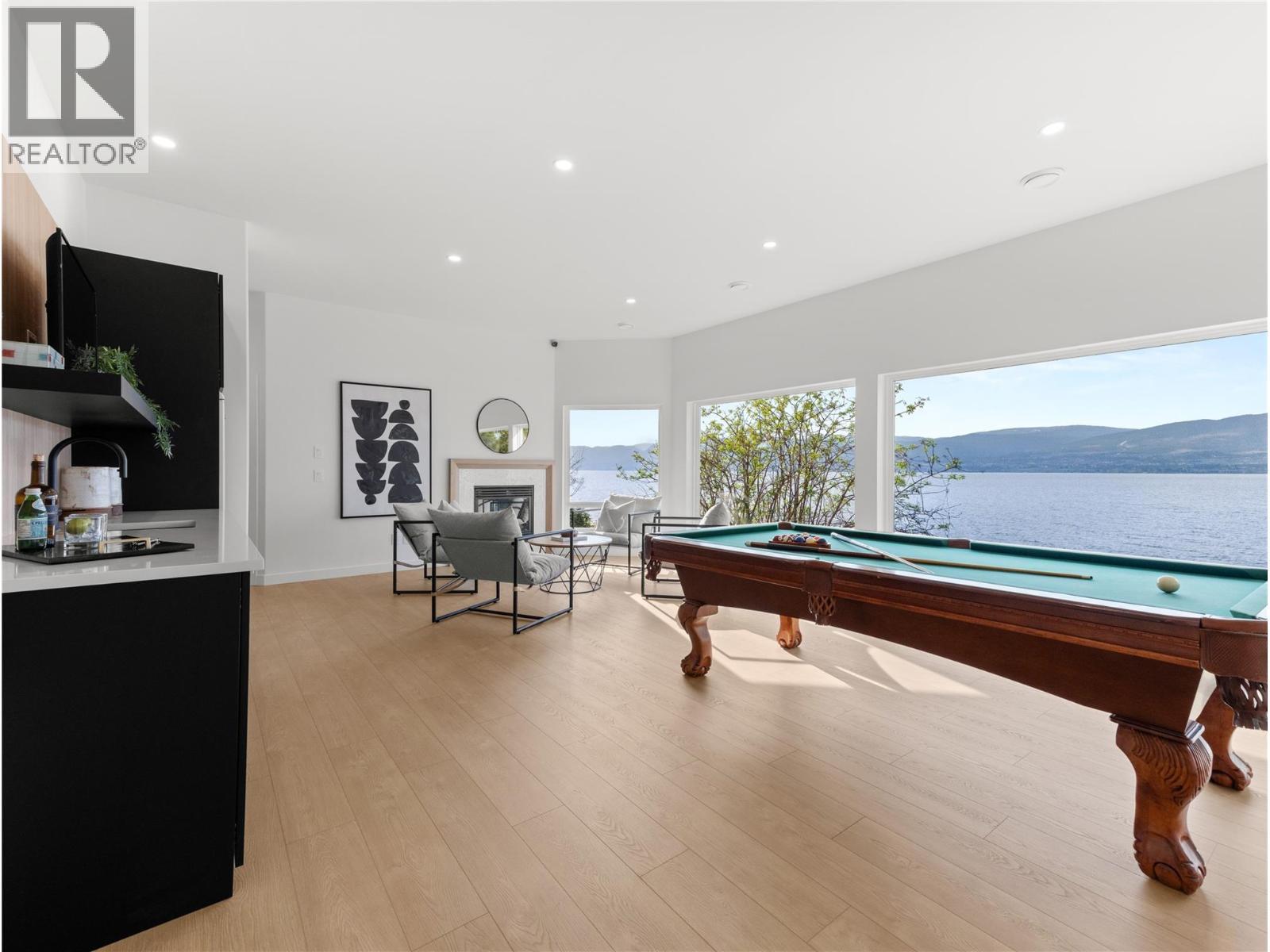 5538 Lakeshore Road, Kelowna, BC - Indoor Photo Showing Other Room