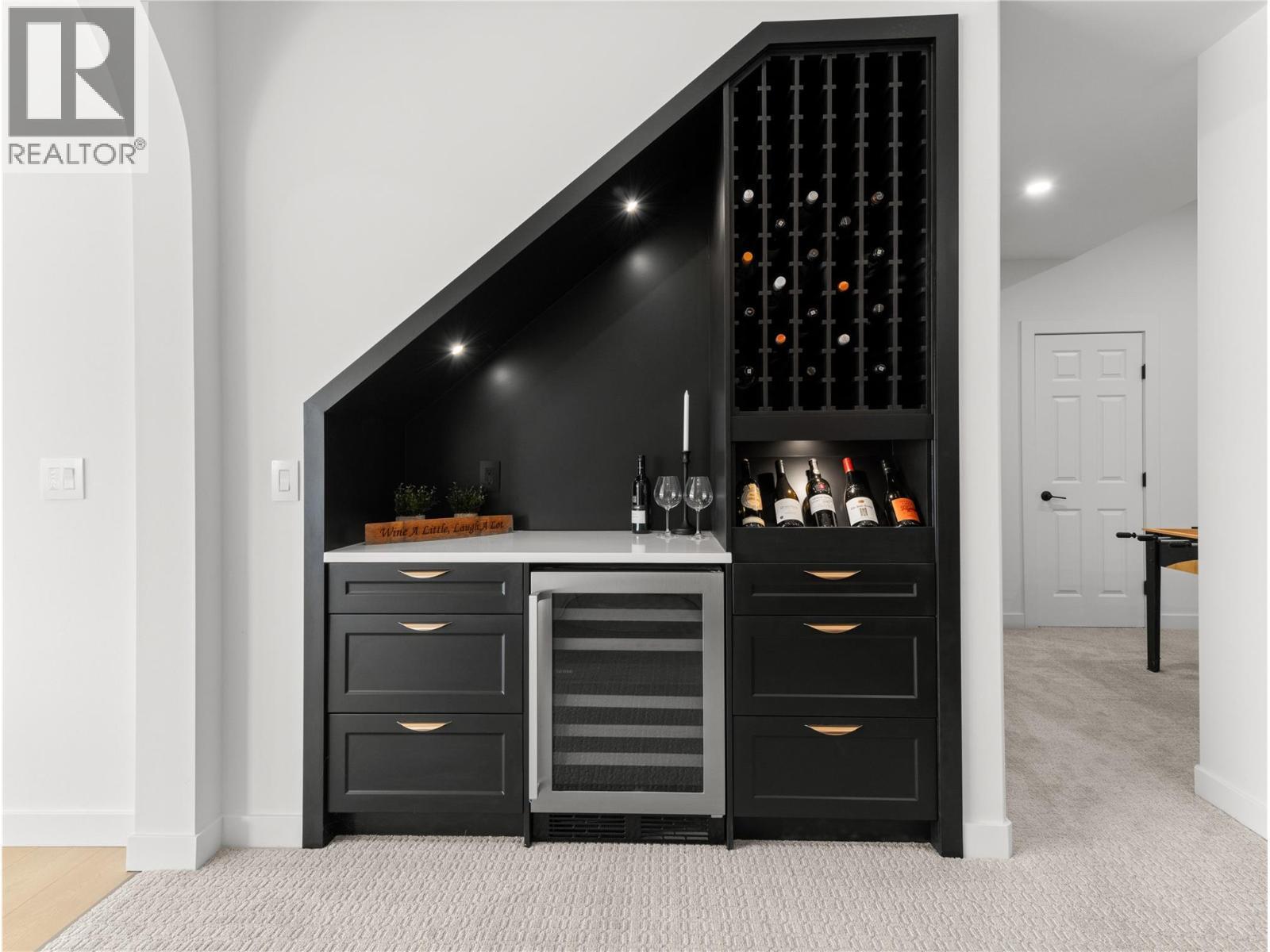 5538 Lakeshore Road, Kelowna, BC - Indoor Photo Showing Other Room