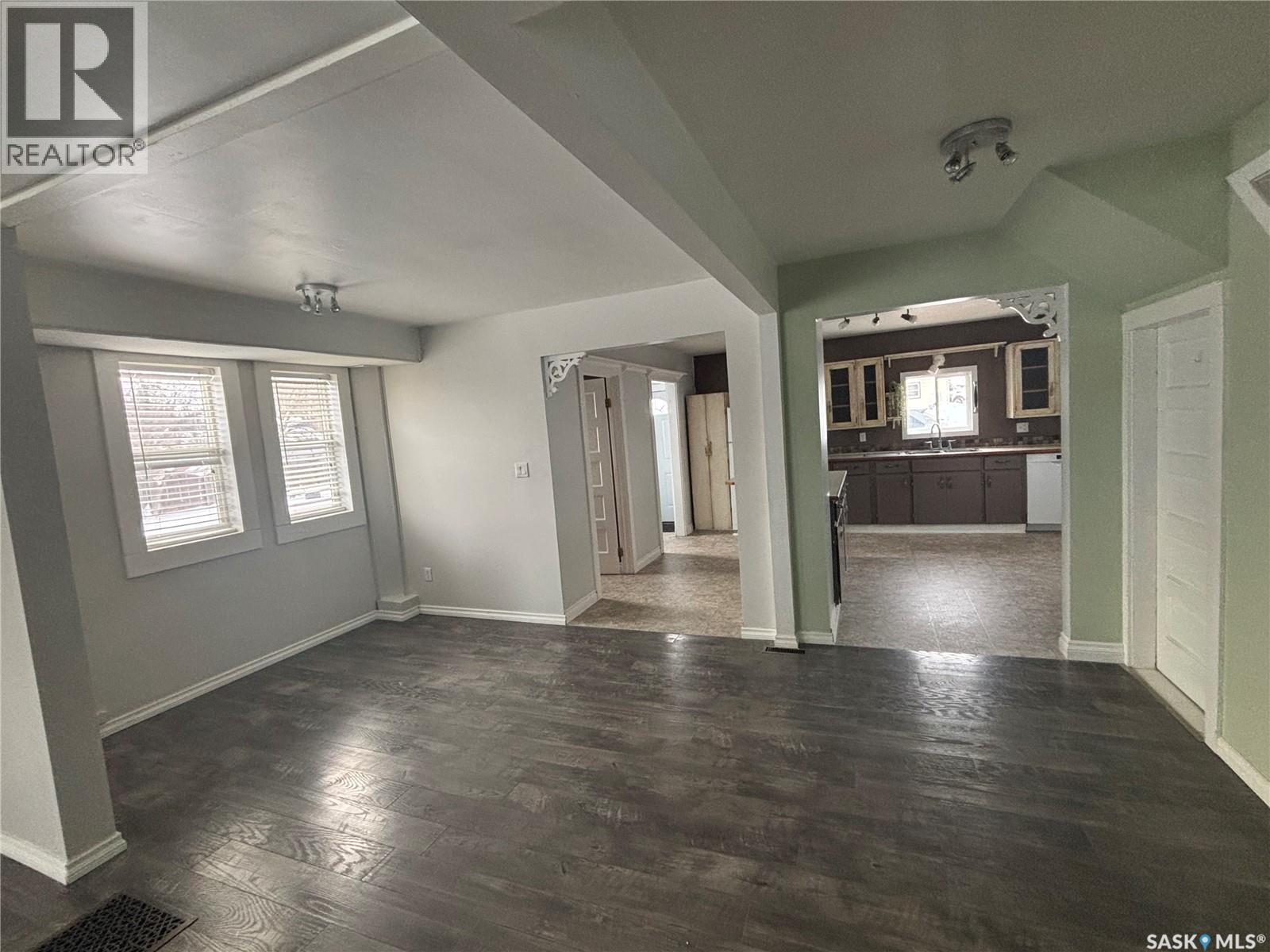 331 3Rd Avenue W, Assiniboia, SK - Indoor Photo Showing Other Room